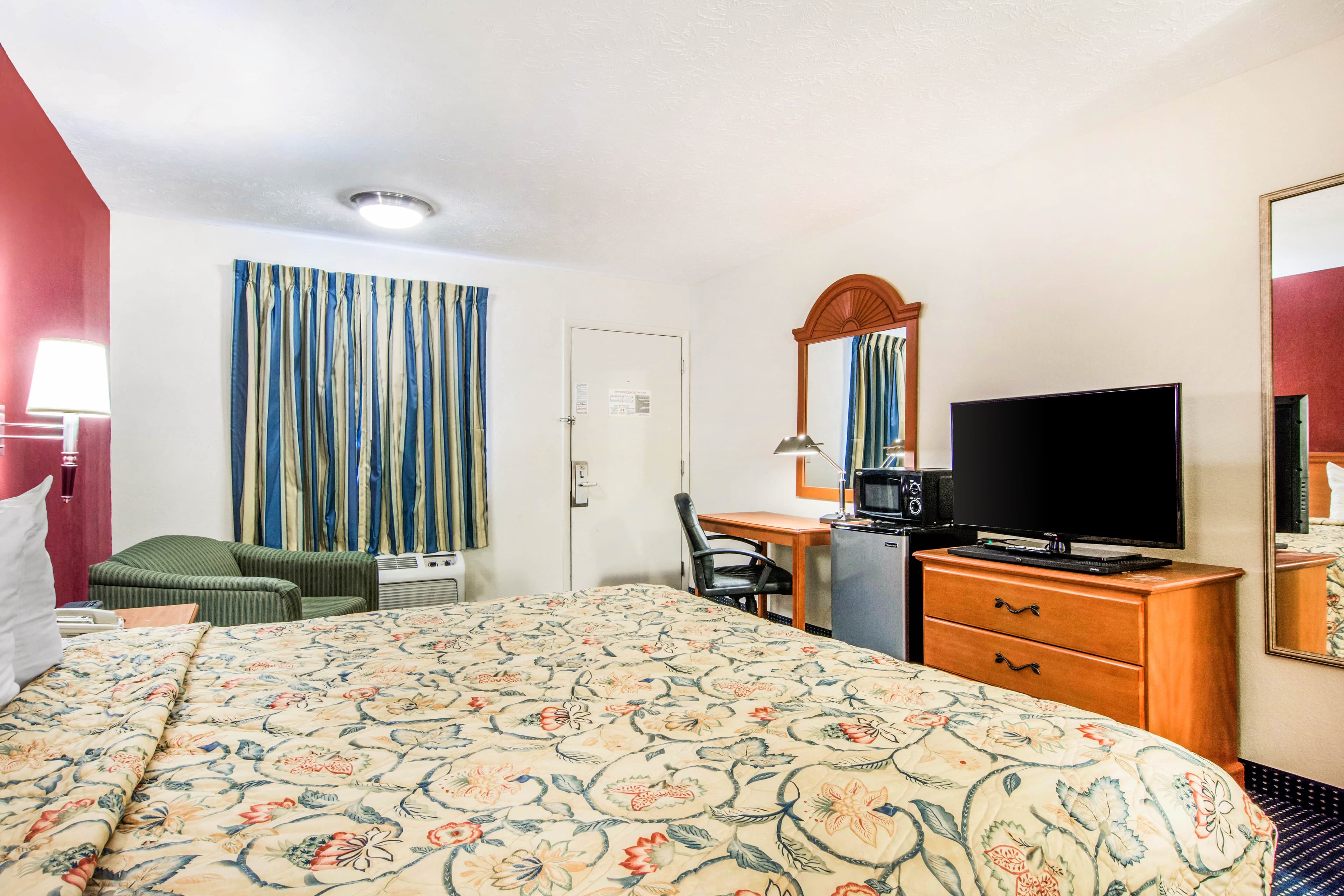 Rodeway Inn La Grange East — 15