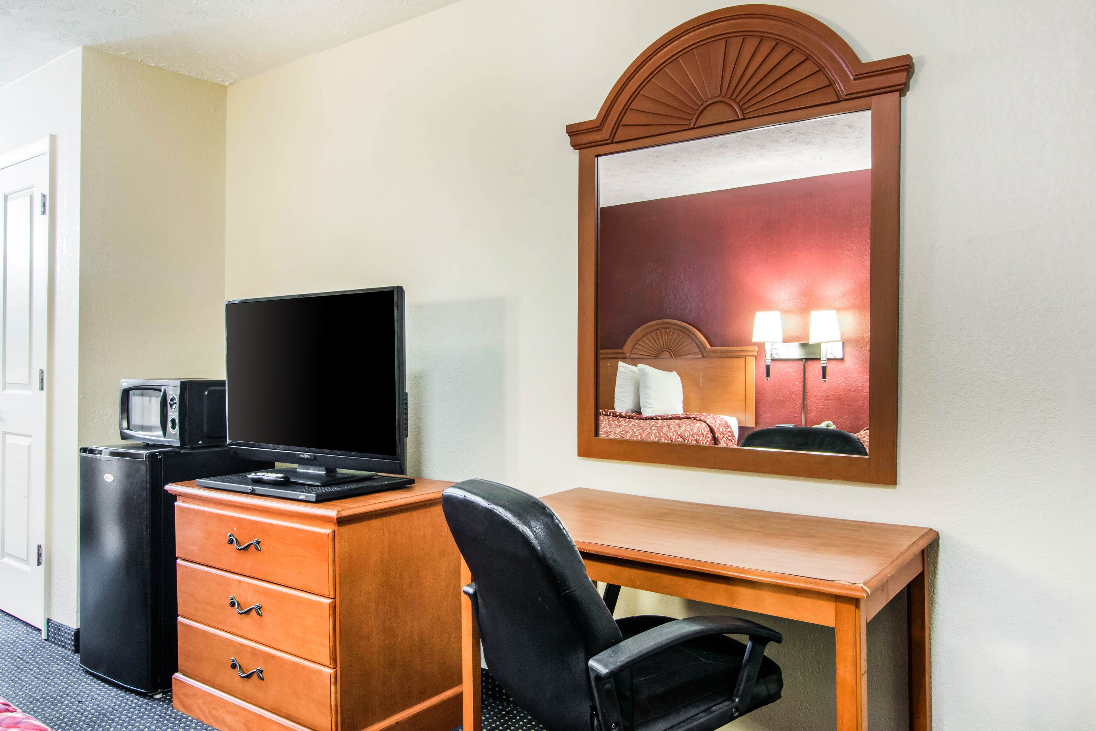 Rodeway Inn La Grange East — 24