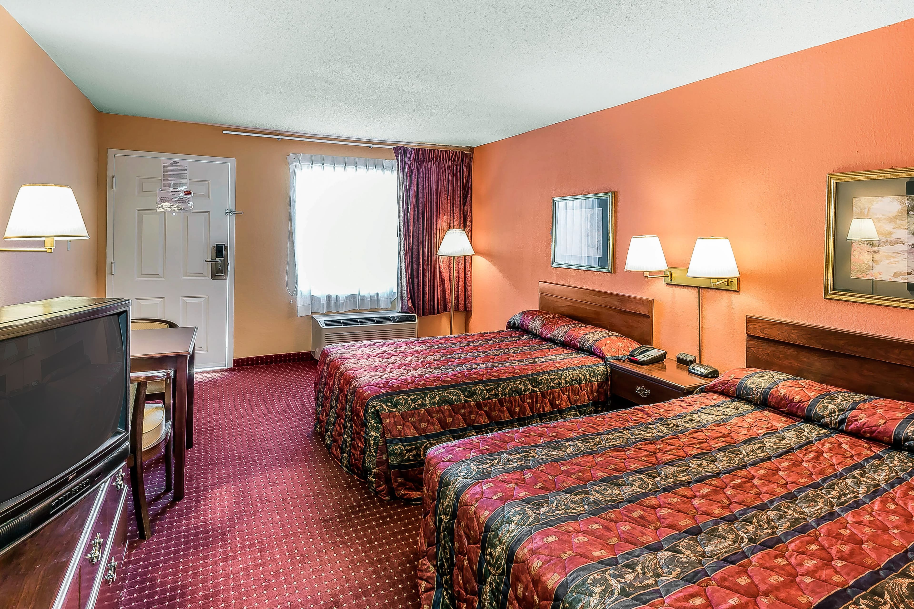 Econo Lodge Lavonia I-85 - Image 4