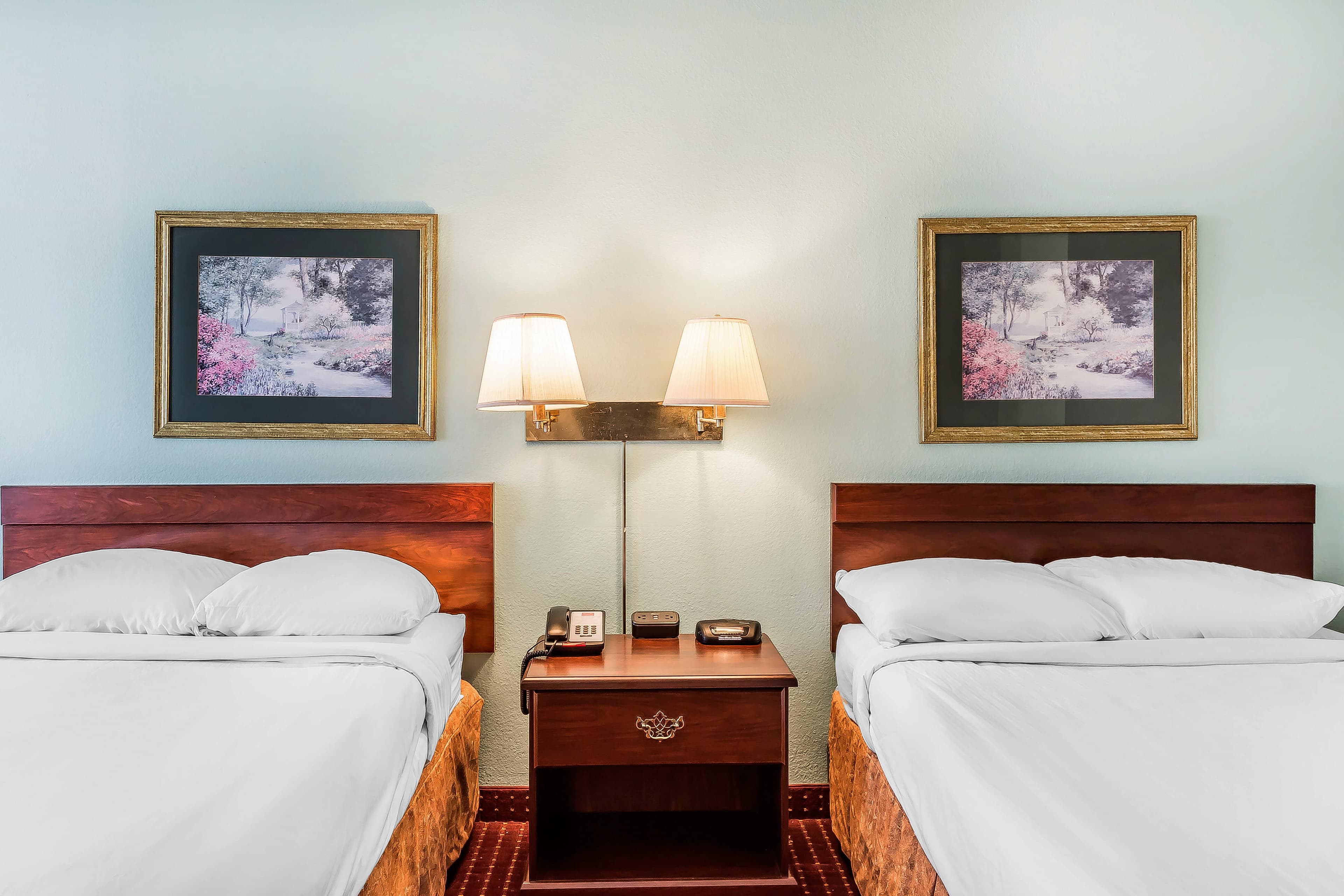 Econo Lodge Lavonia I-85 — 9