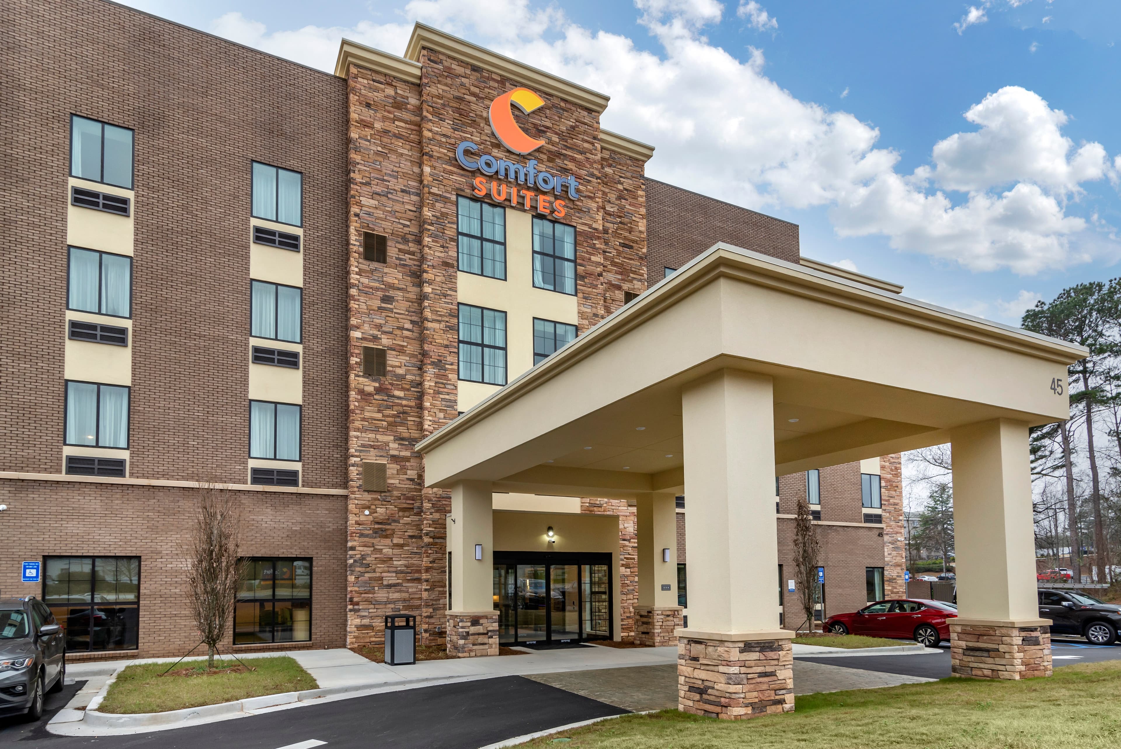 Comfort Suites Newnan - Image 1