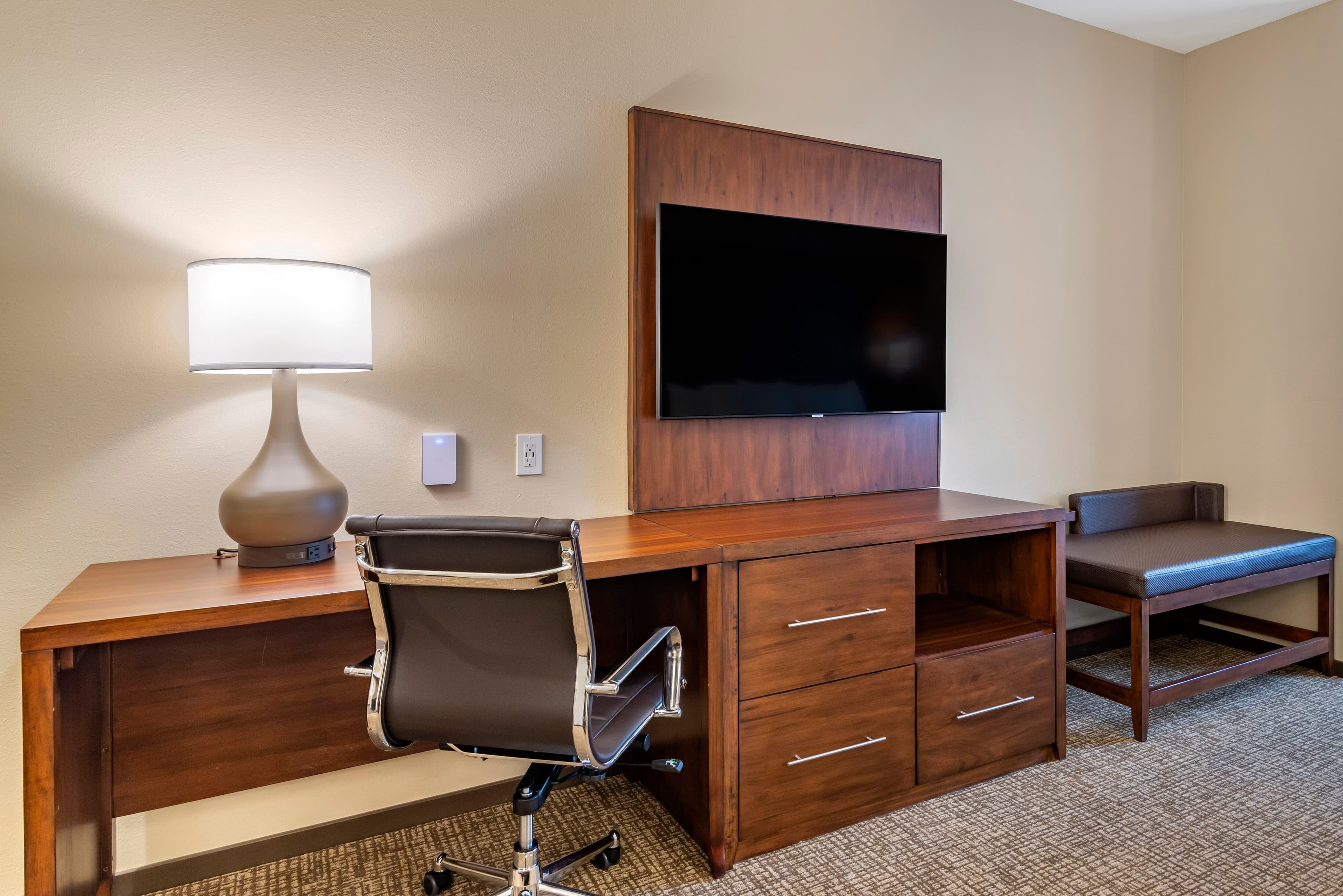 Comfort Suites Newnan - Image 5