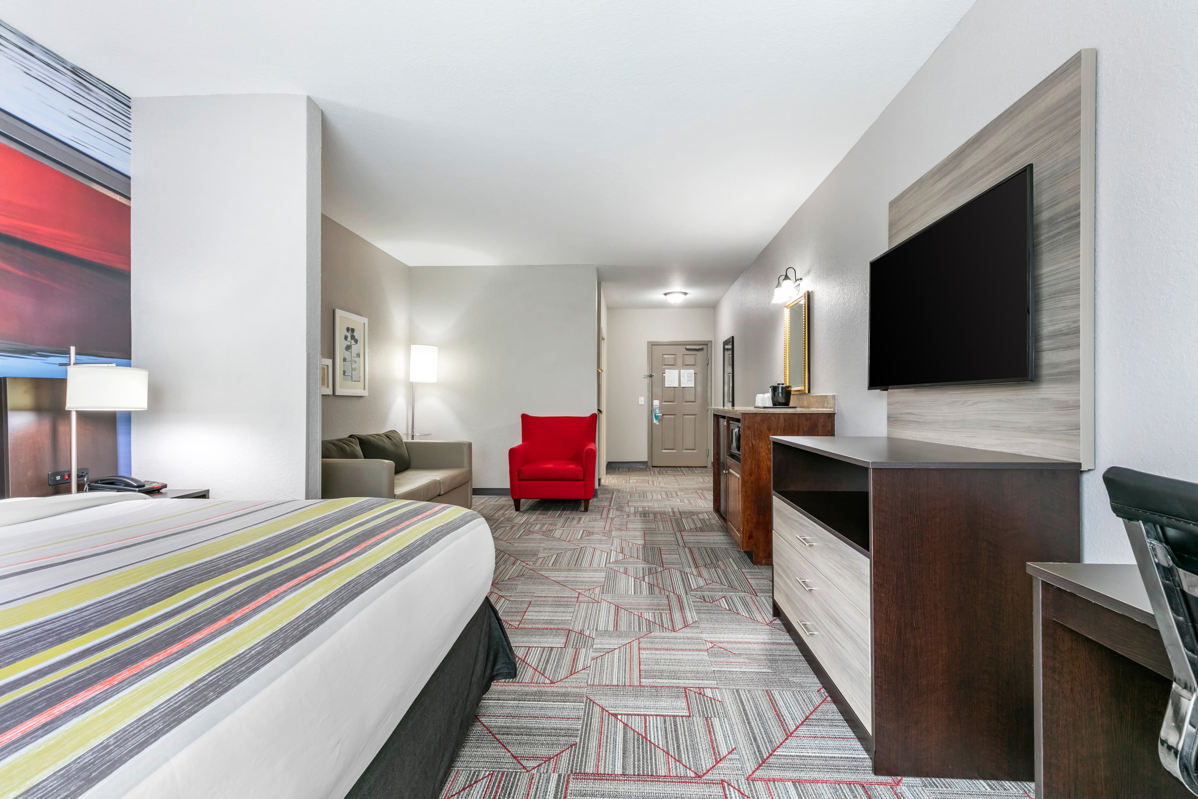 Clarion Pointe Columbus-Bradley Park — 8
