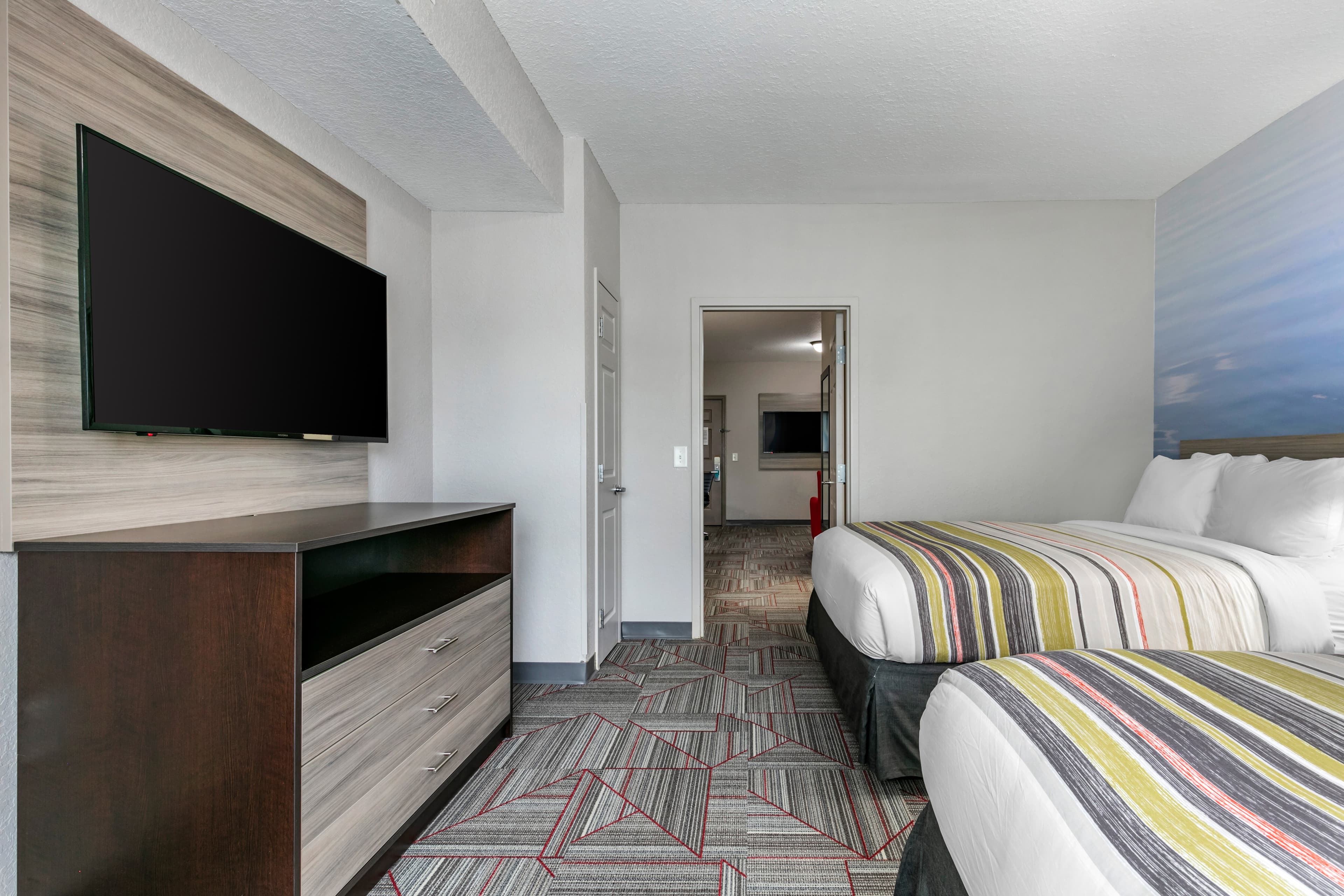 Clarion Pointe Columbus-Bradley Park — 33