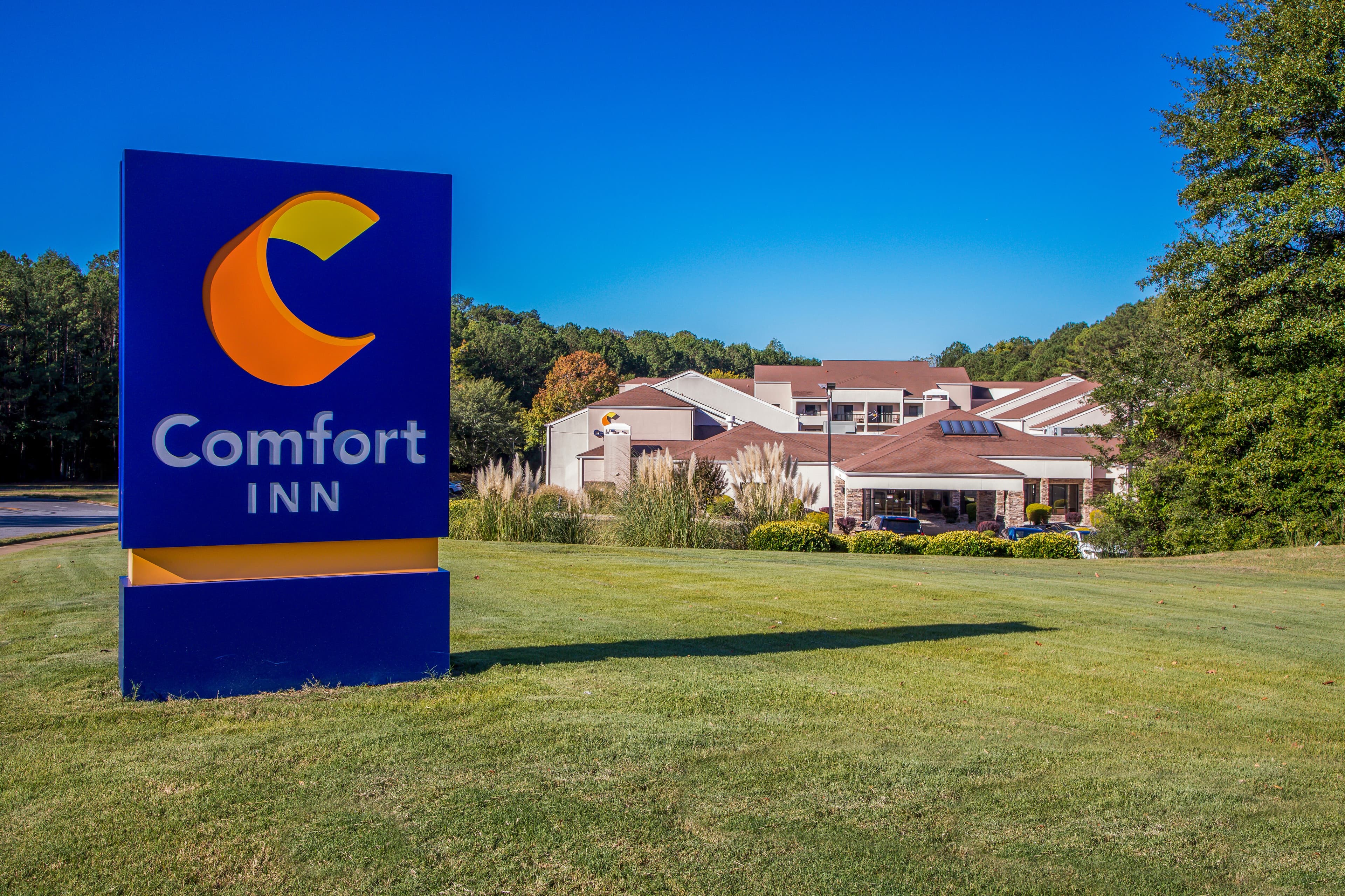 Comfort Inn Roswell-Dunwoody - Image 1