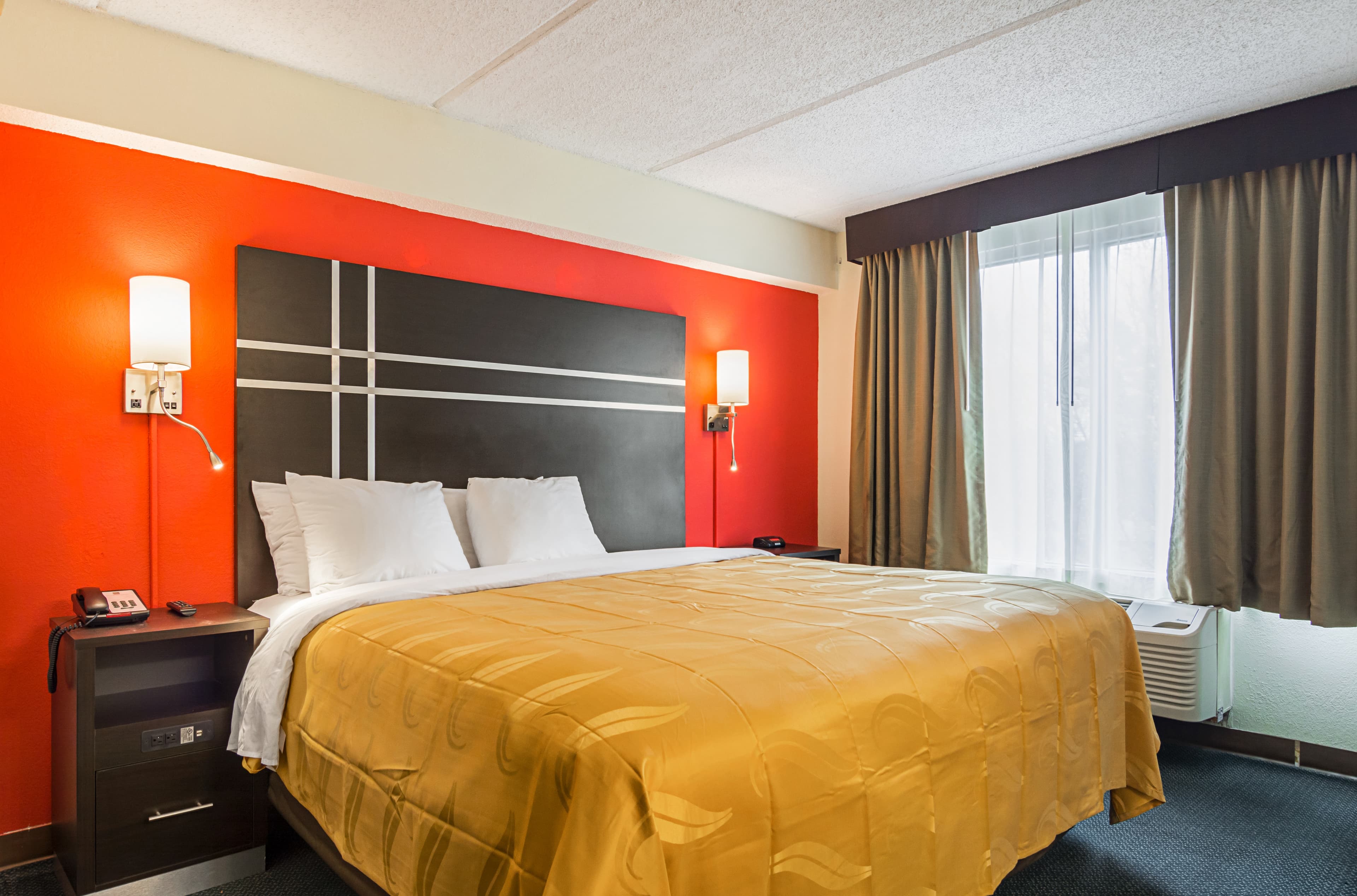 Quality Suites Atlanta Airport East — 16