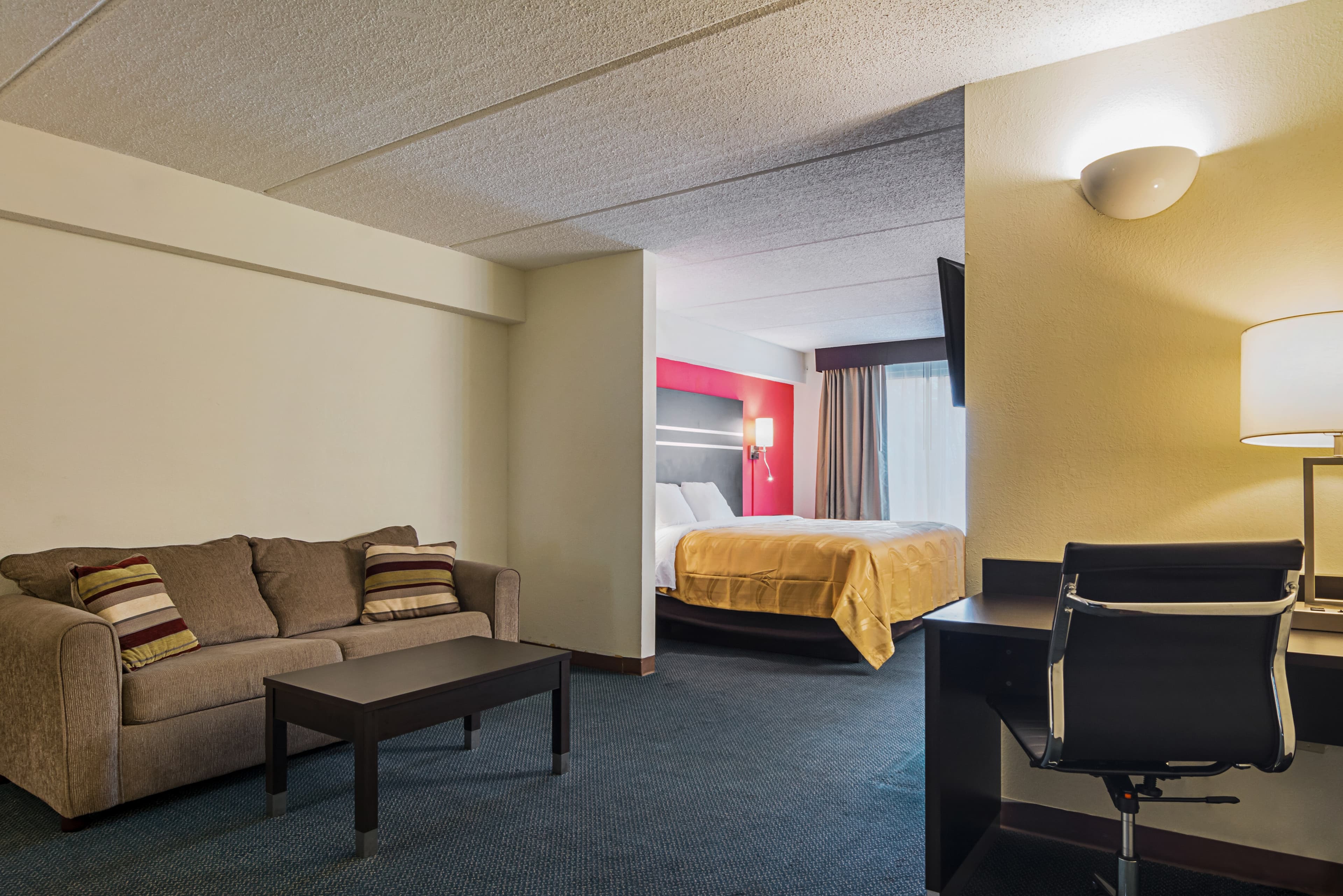 Quality Suites Atlanta Airport East — 18