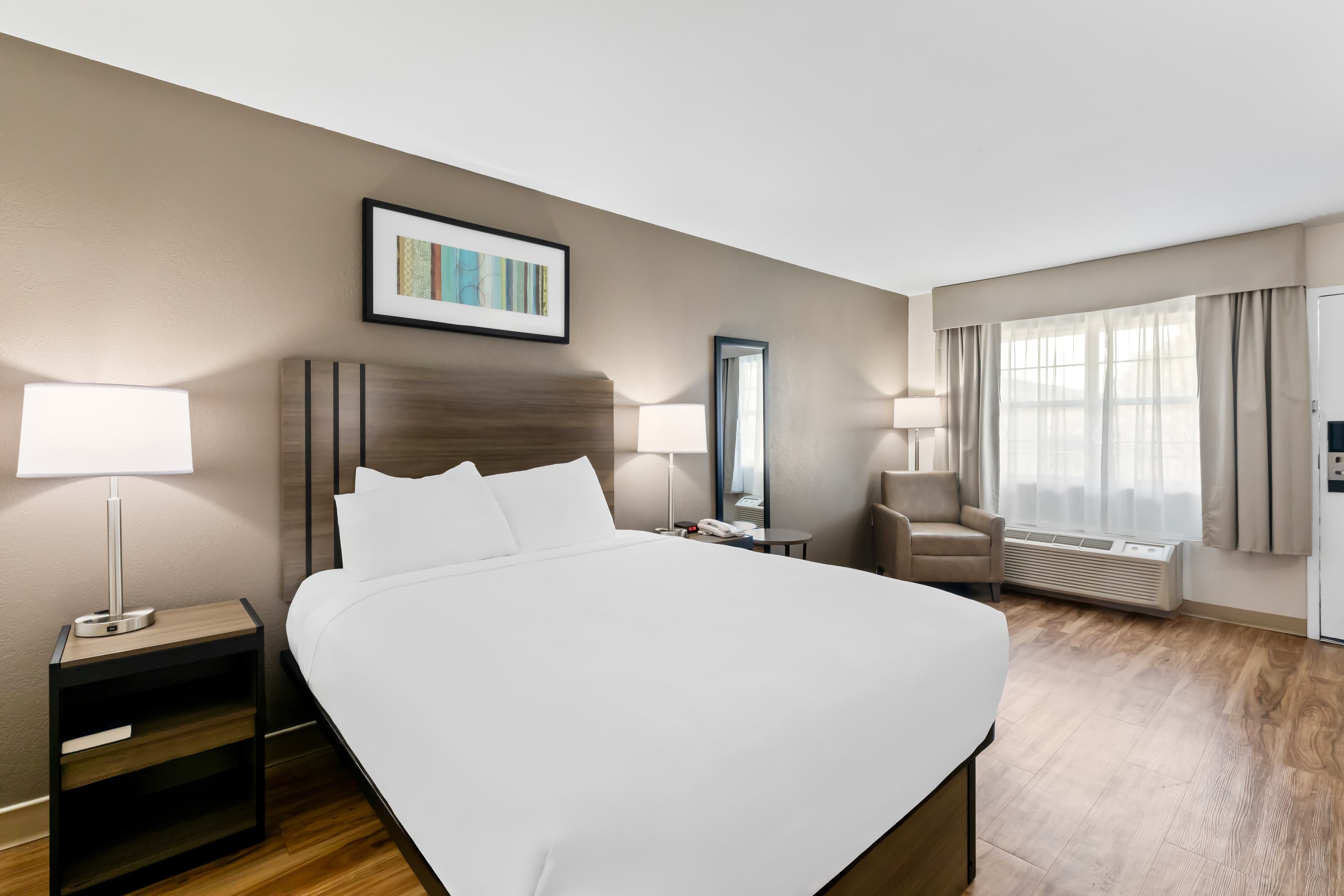 Quality Inn Fayetteville near Historic Downtown Square — 7