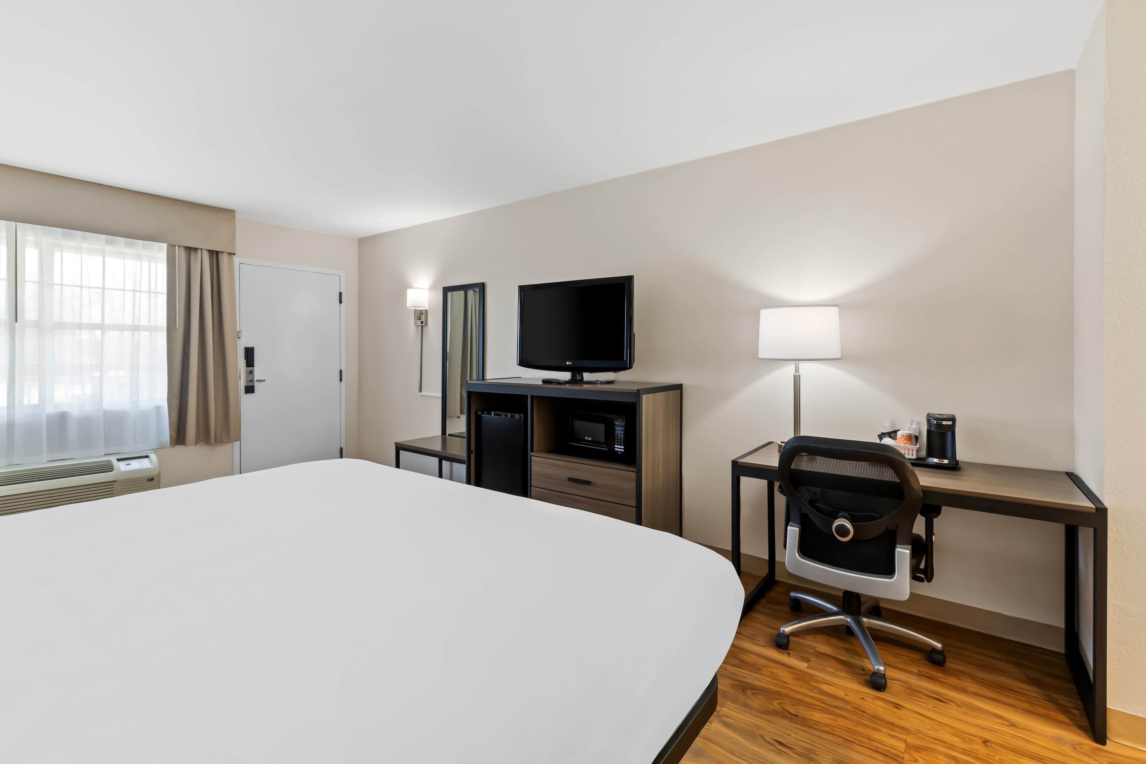 Quality Inn Fayetteville near Historic Downtown Square — 12