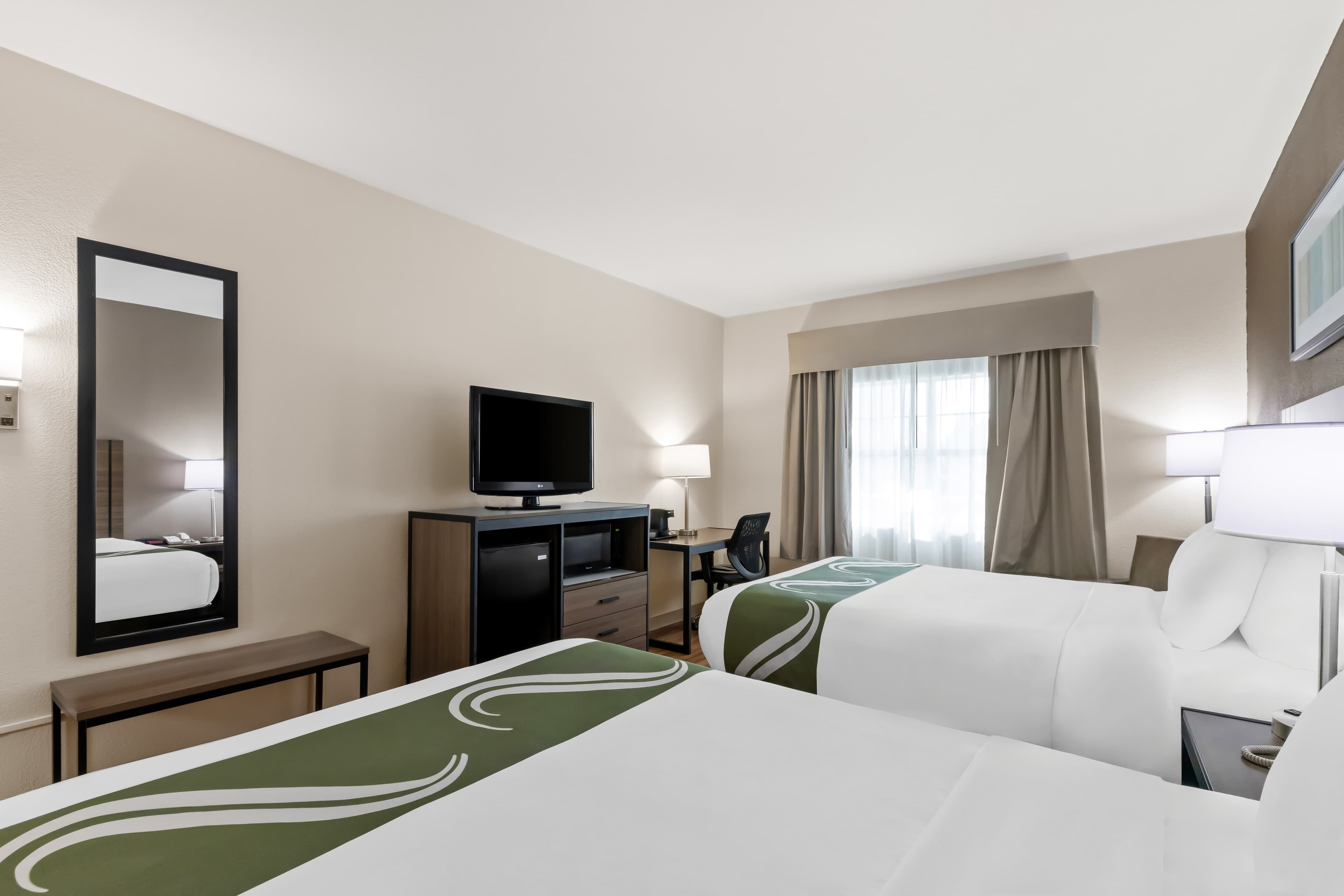 Quality Inn Fayetteville near Historic Downtown Square — 21