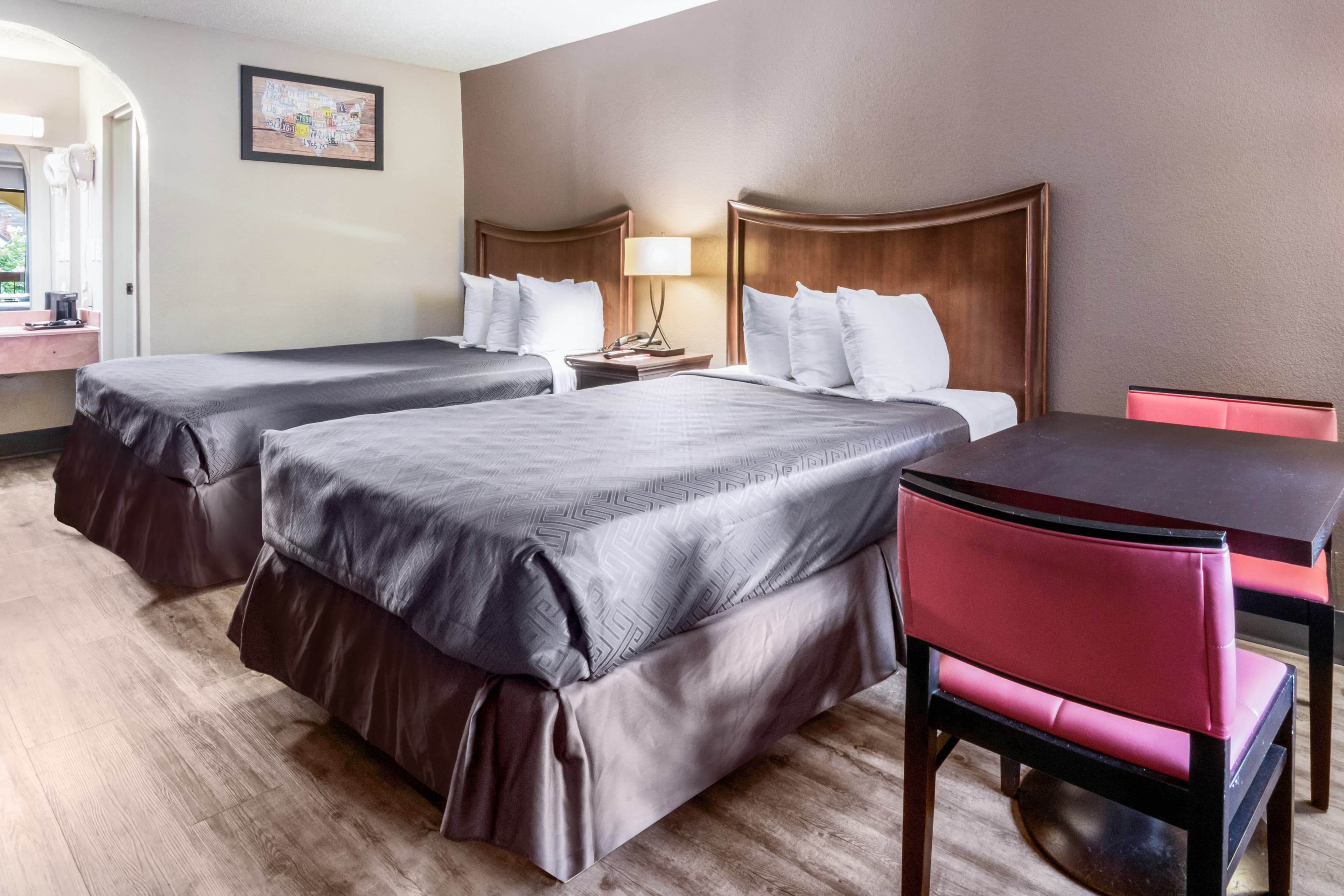 Econo Lodge Gainesville Downtown Area - Image 3