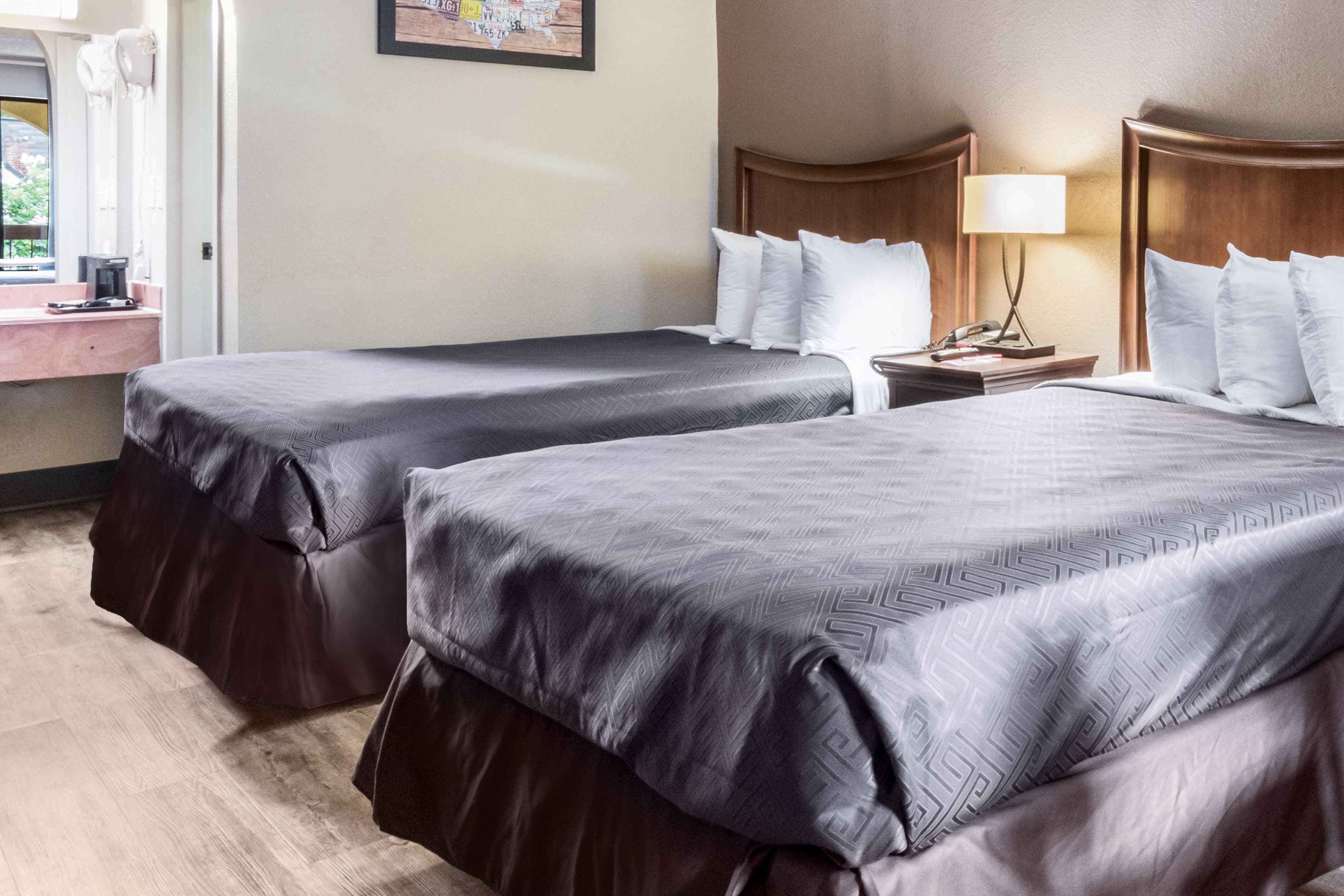 Econo Lodge Gainesville Downtown Area - Image 4