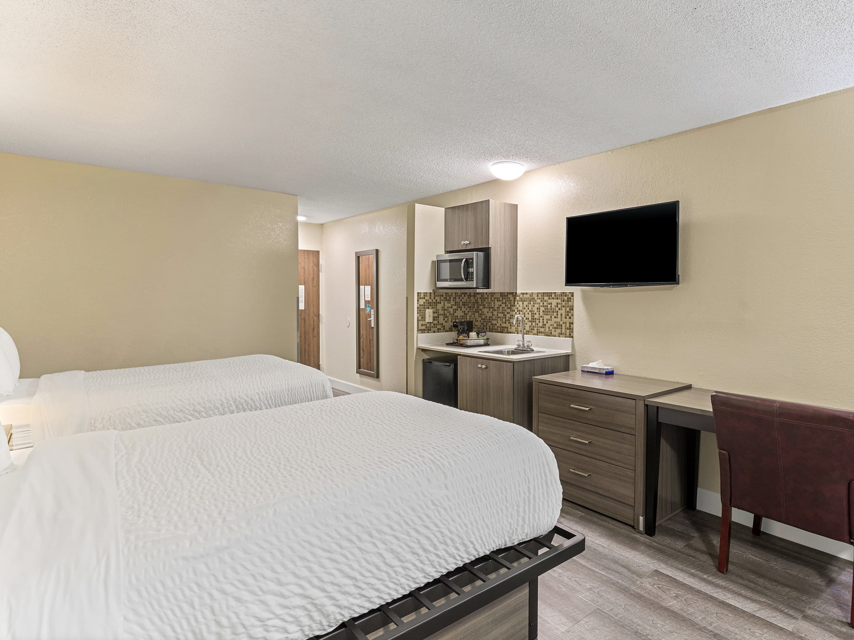 Clarion Pointe Savannah Gateway I-95 — 37
