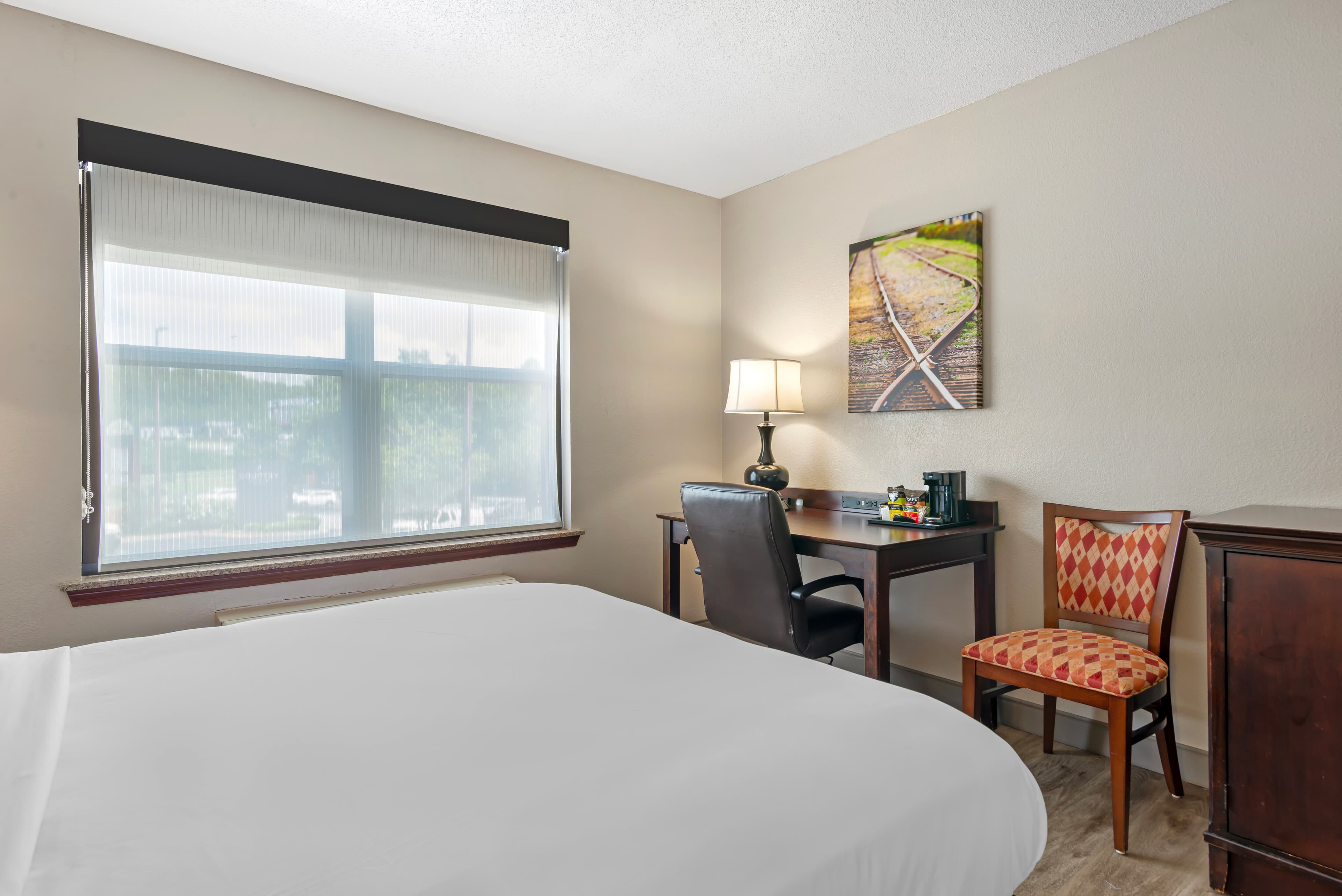 Country Inn & Suites by Radisson, Hiram, GA — 17