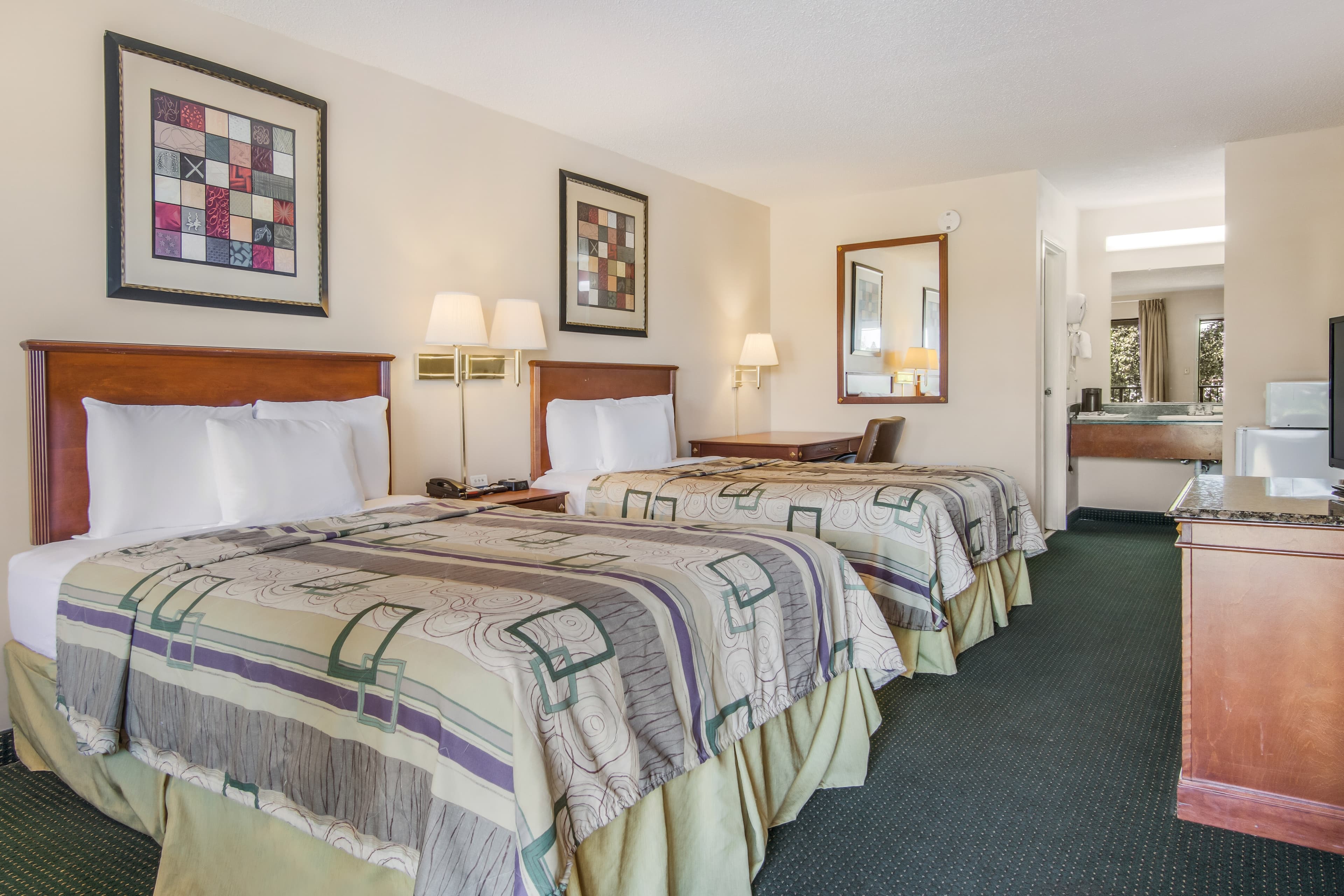 Rodeway Inn & Suites Dublin — 20