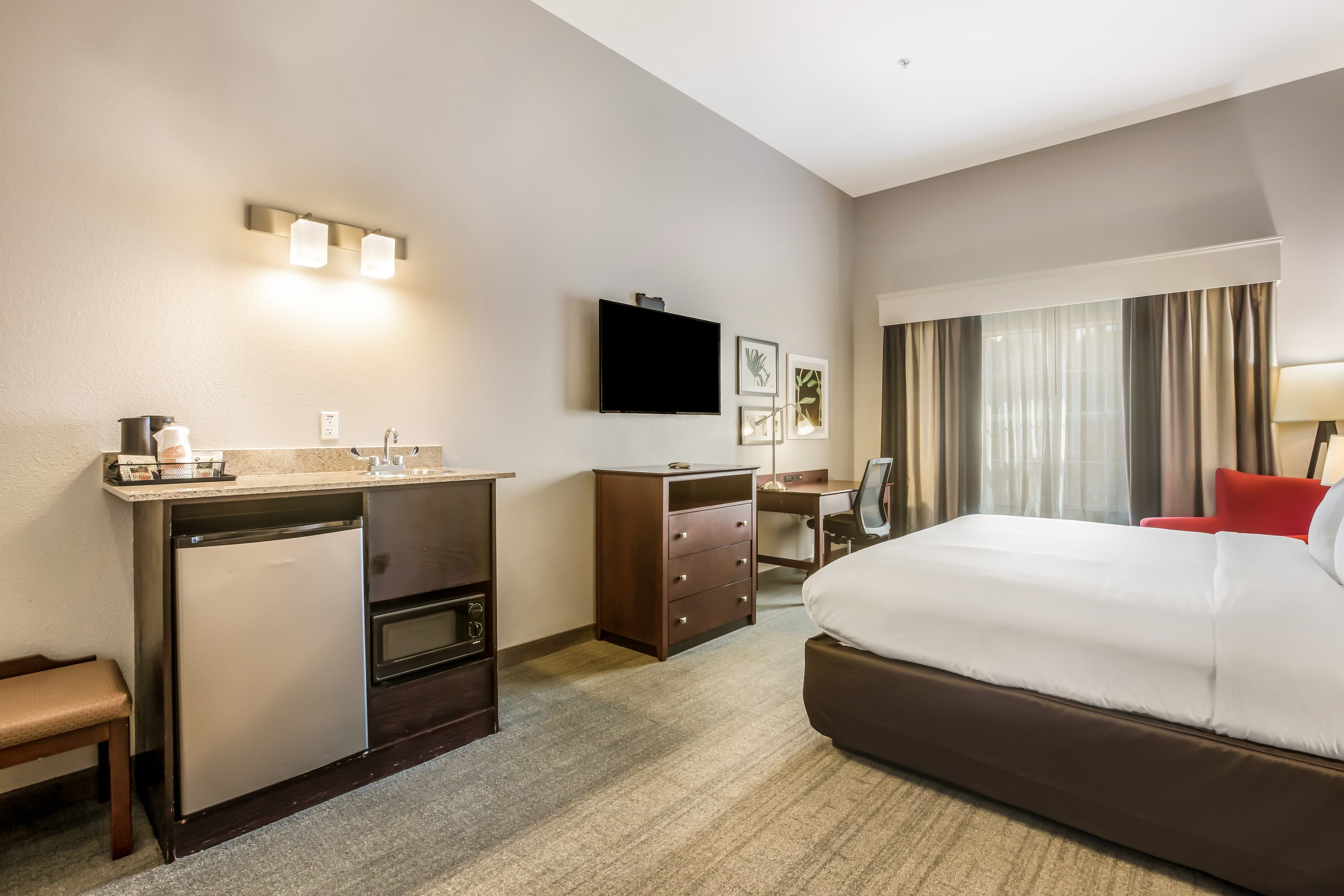 Comfort Inn & Suites Fairburn - Atlanta Southwest - Image 3