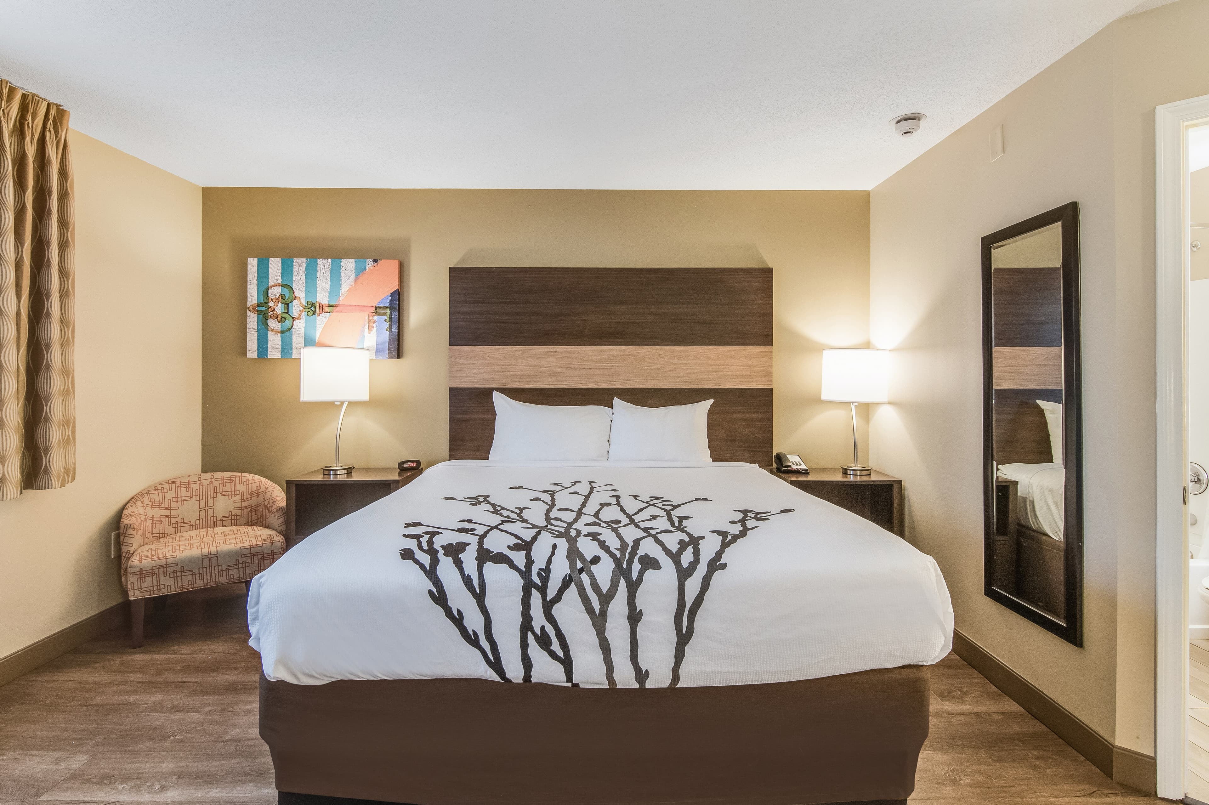 MainStay Suites Columbus near Fort Benning - Image 3