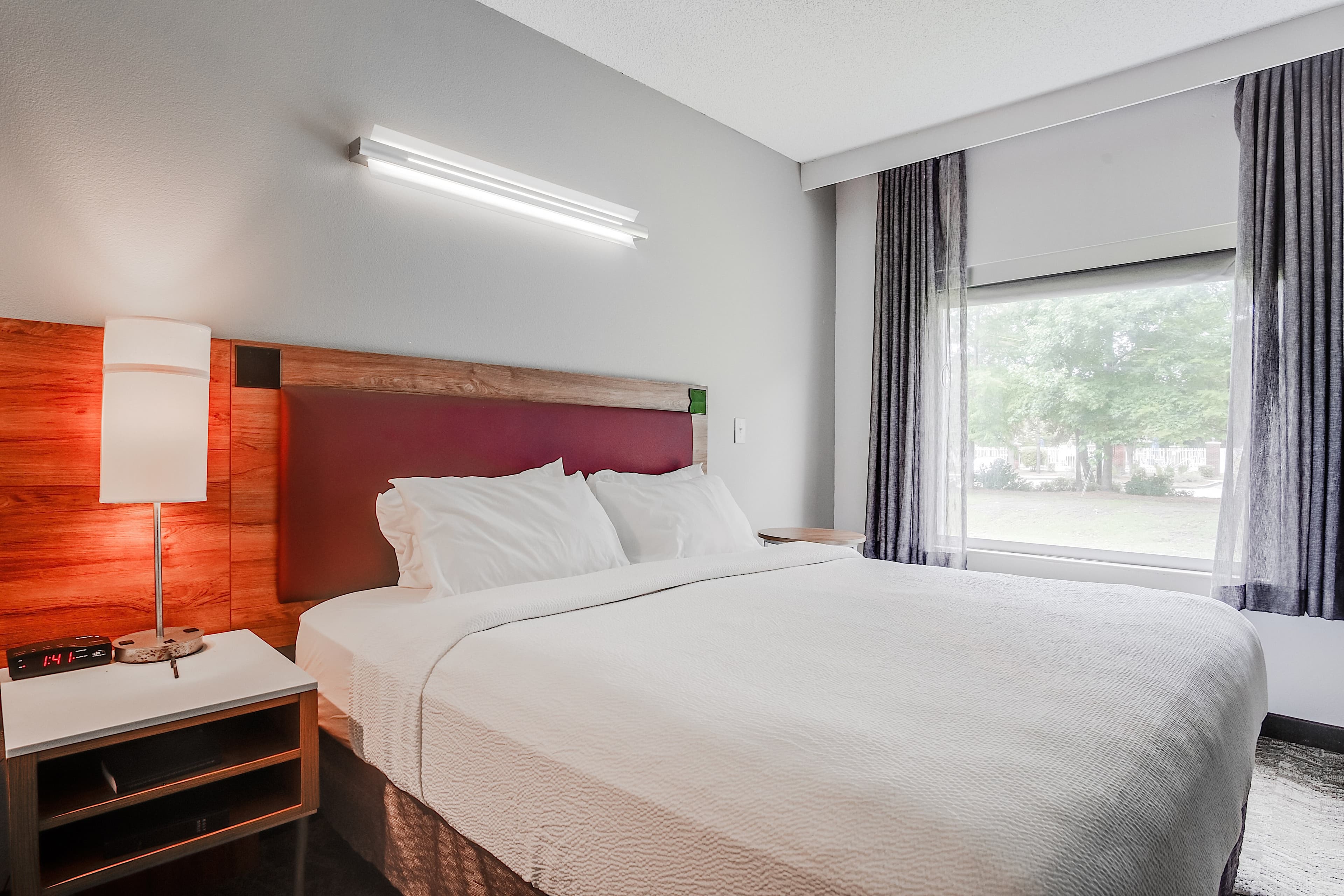 Country Inn & Suites by Radisson, Savannah Southside - Image 3