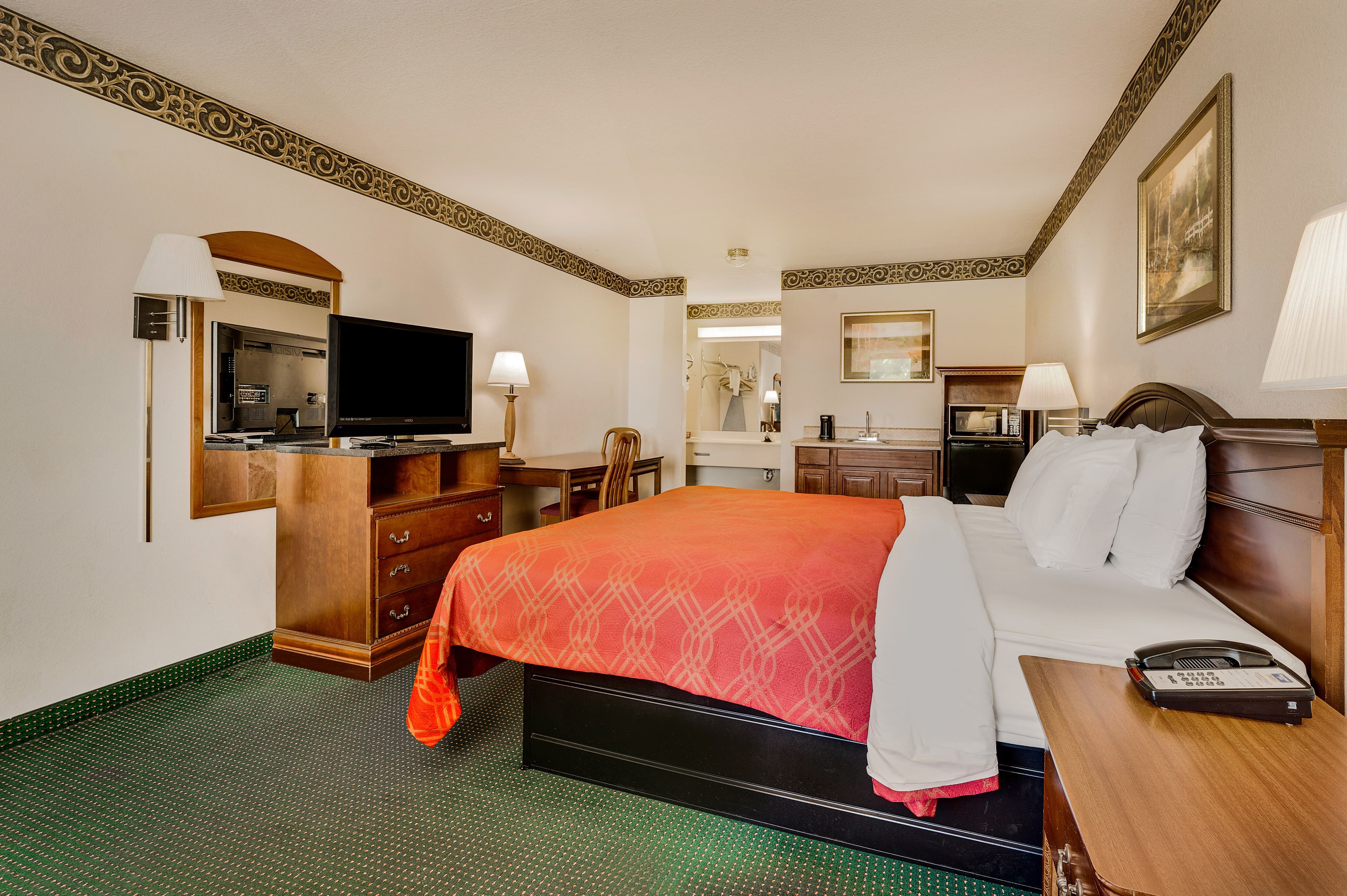 Rodeway Inn Sandersville - Image 3