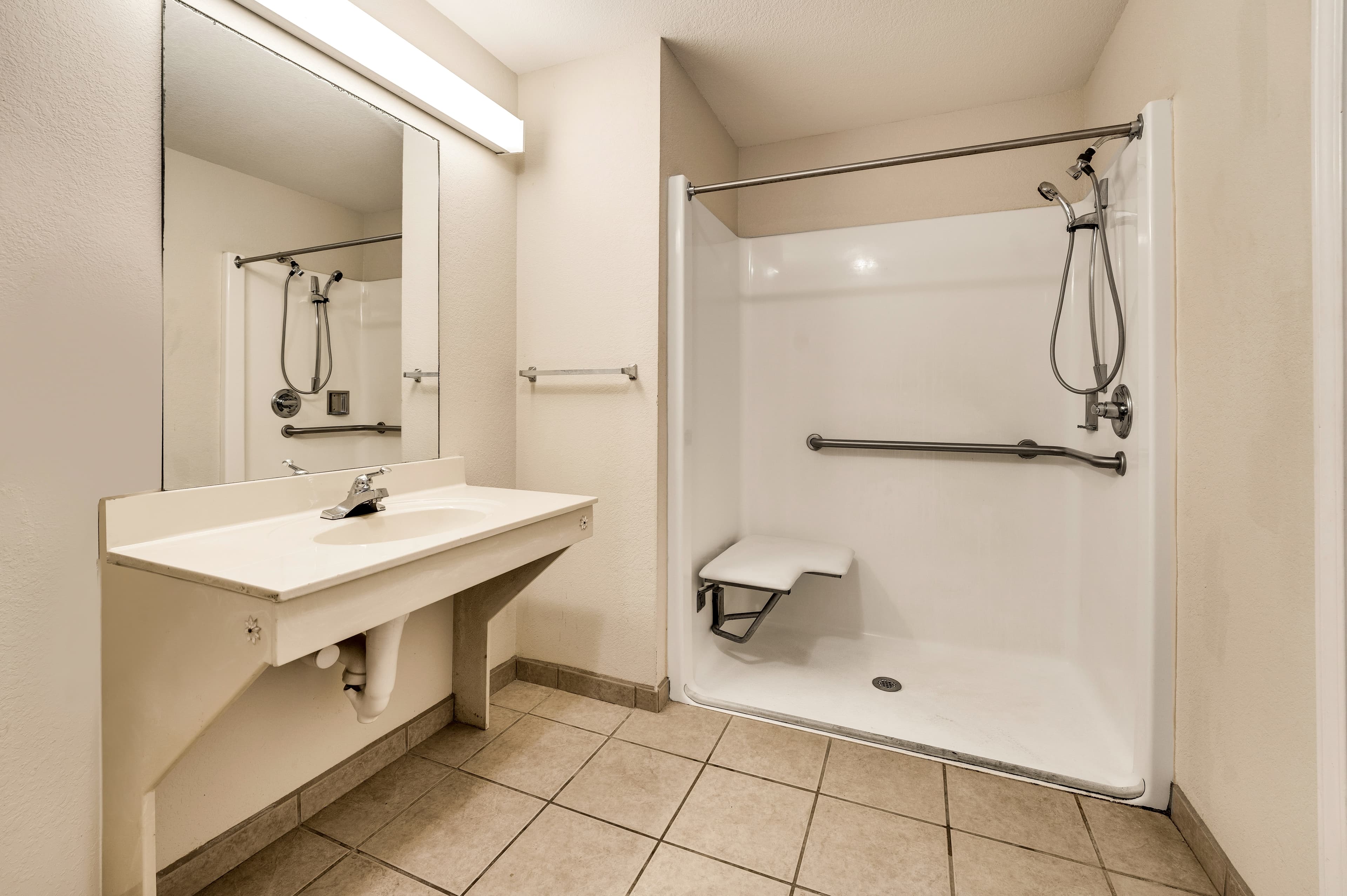 Rodeway Inn Sandersville — 12