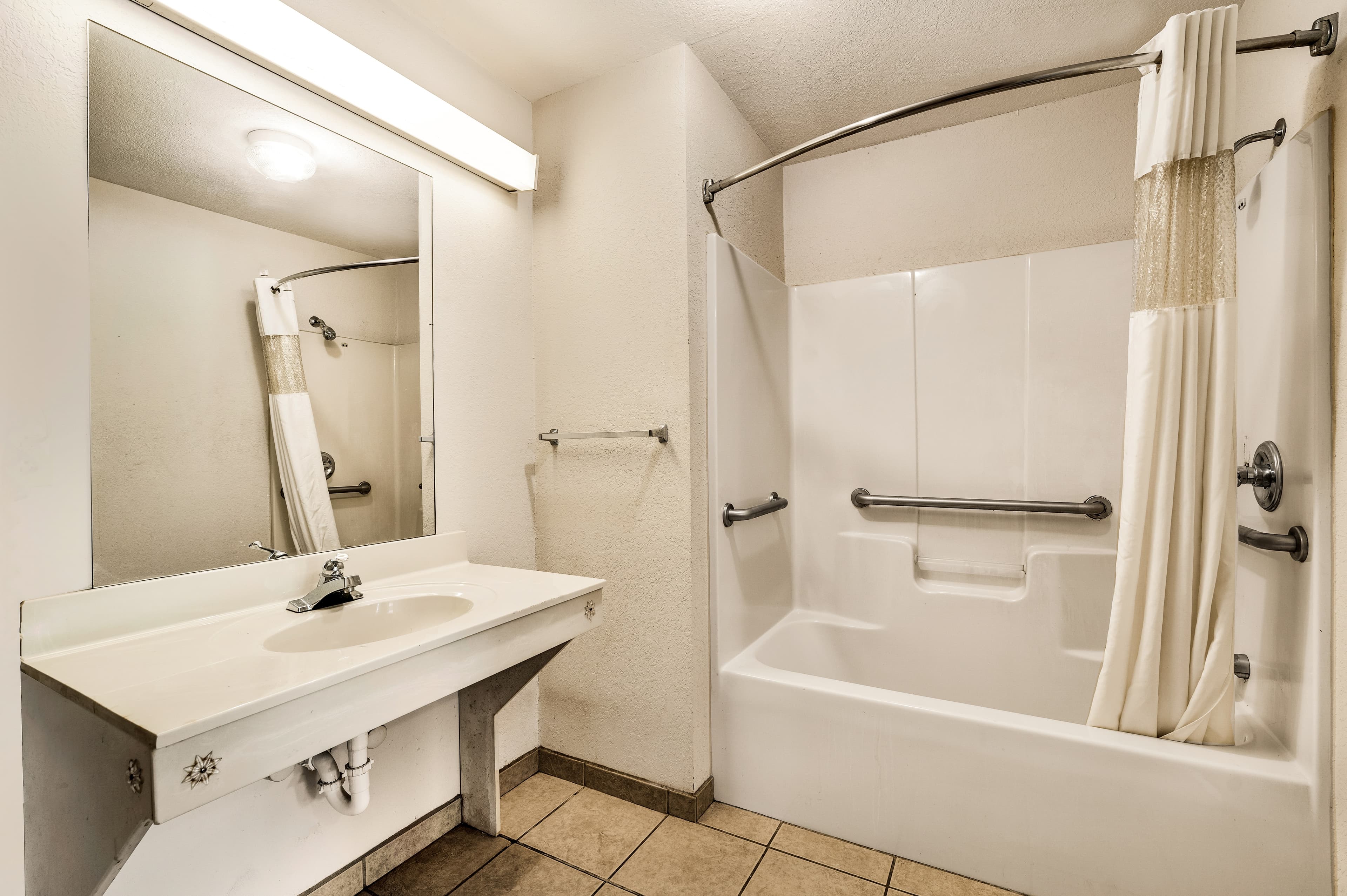 Rodeway Inn Sandersville — 9