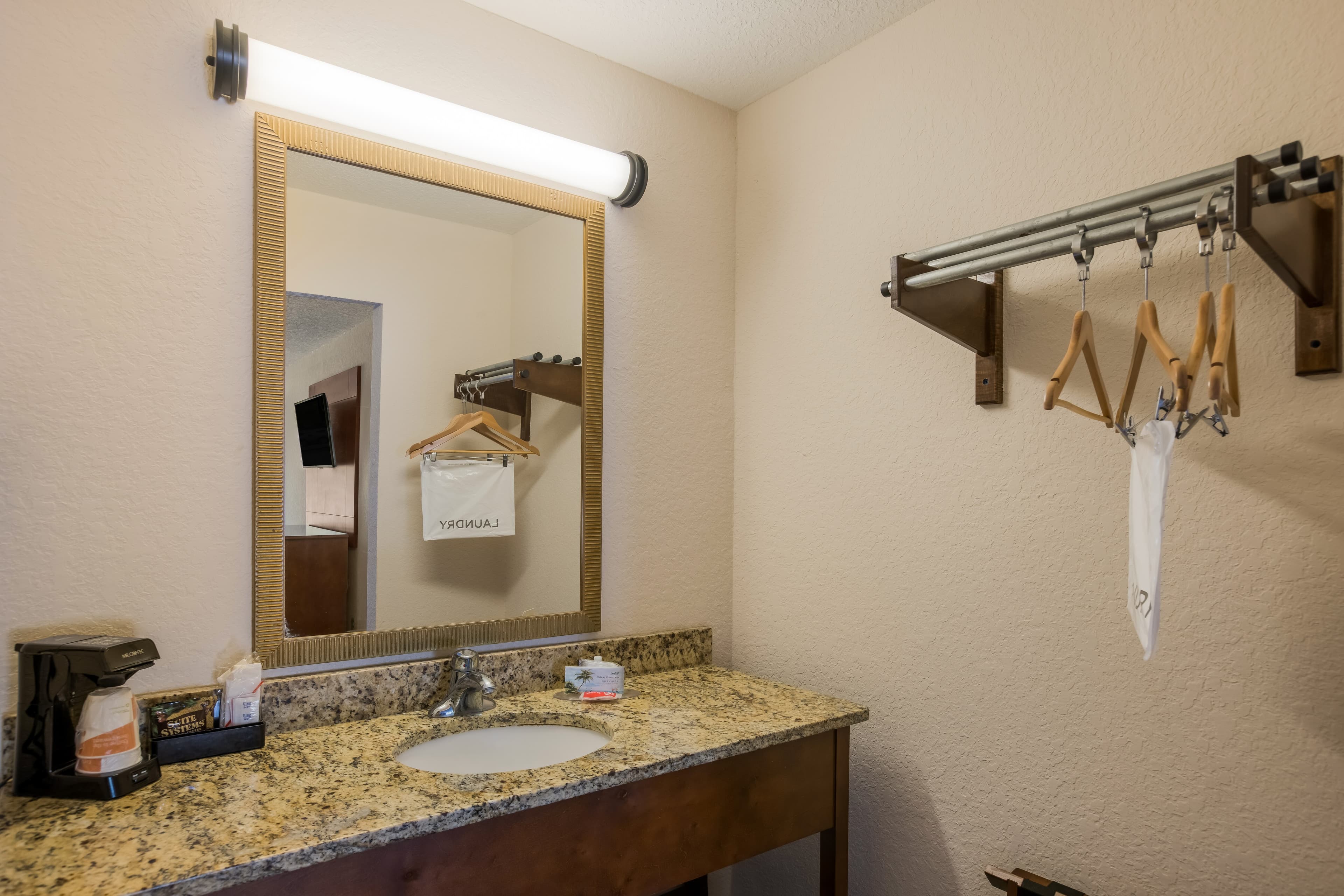 Econo Lodge Vidalia — 12