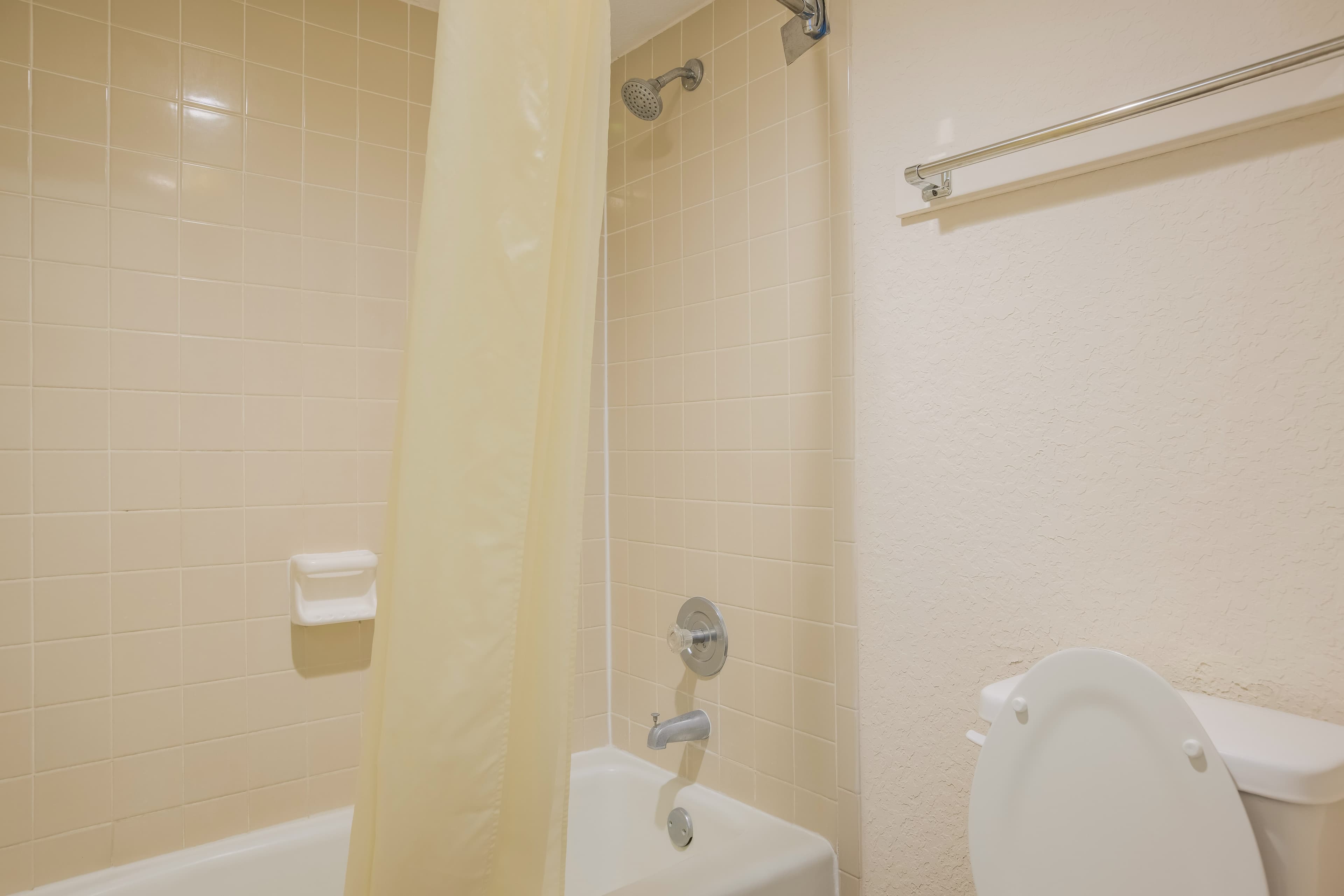 Econo Lodge Vidalia — 25