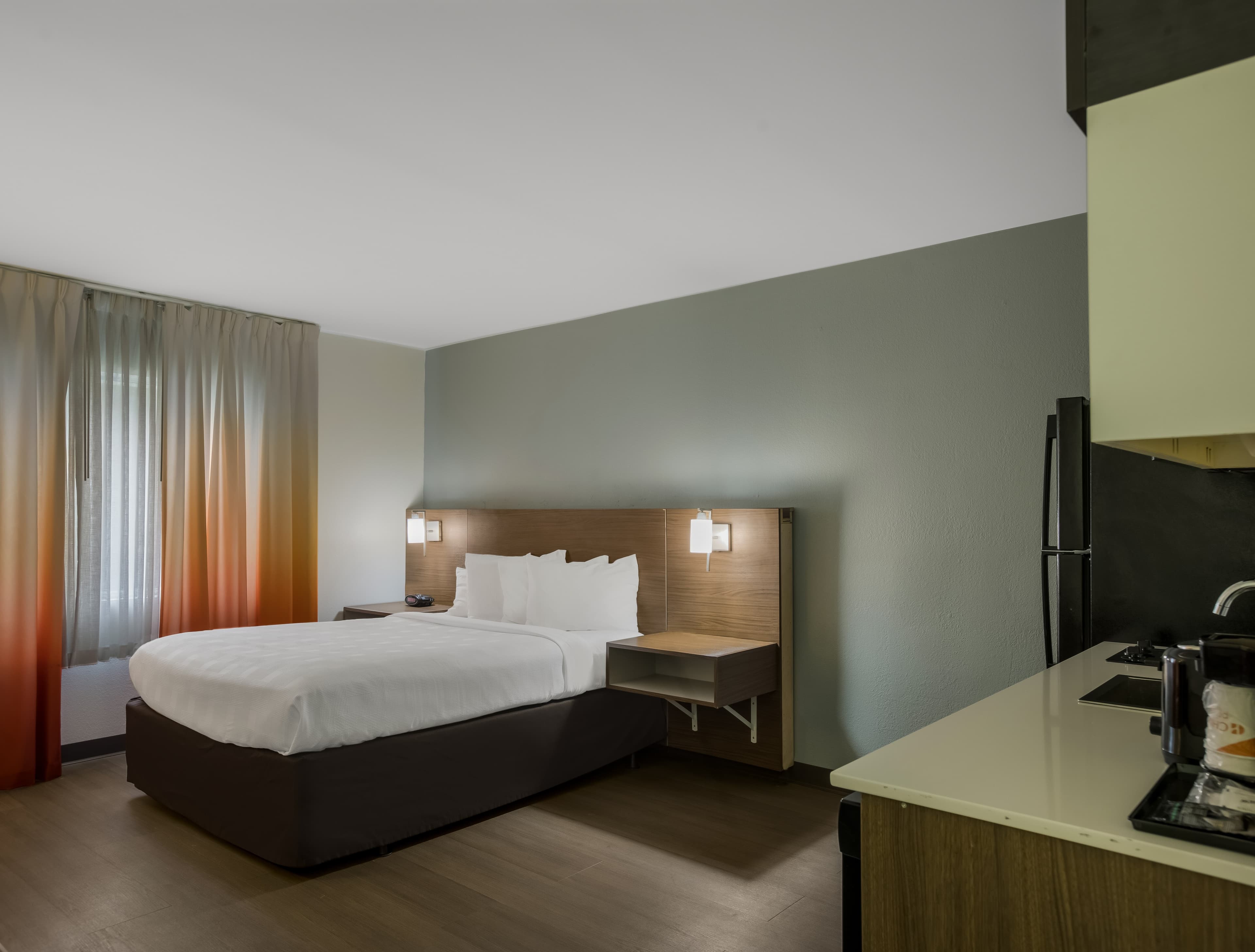 MainStay Suites Savannah Midtown - Image 4