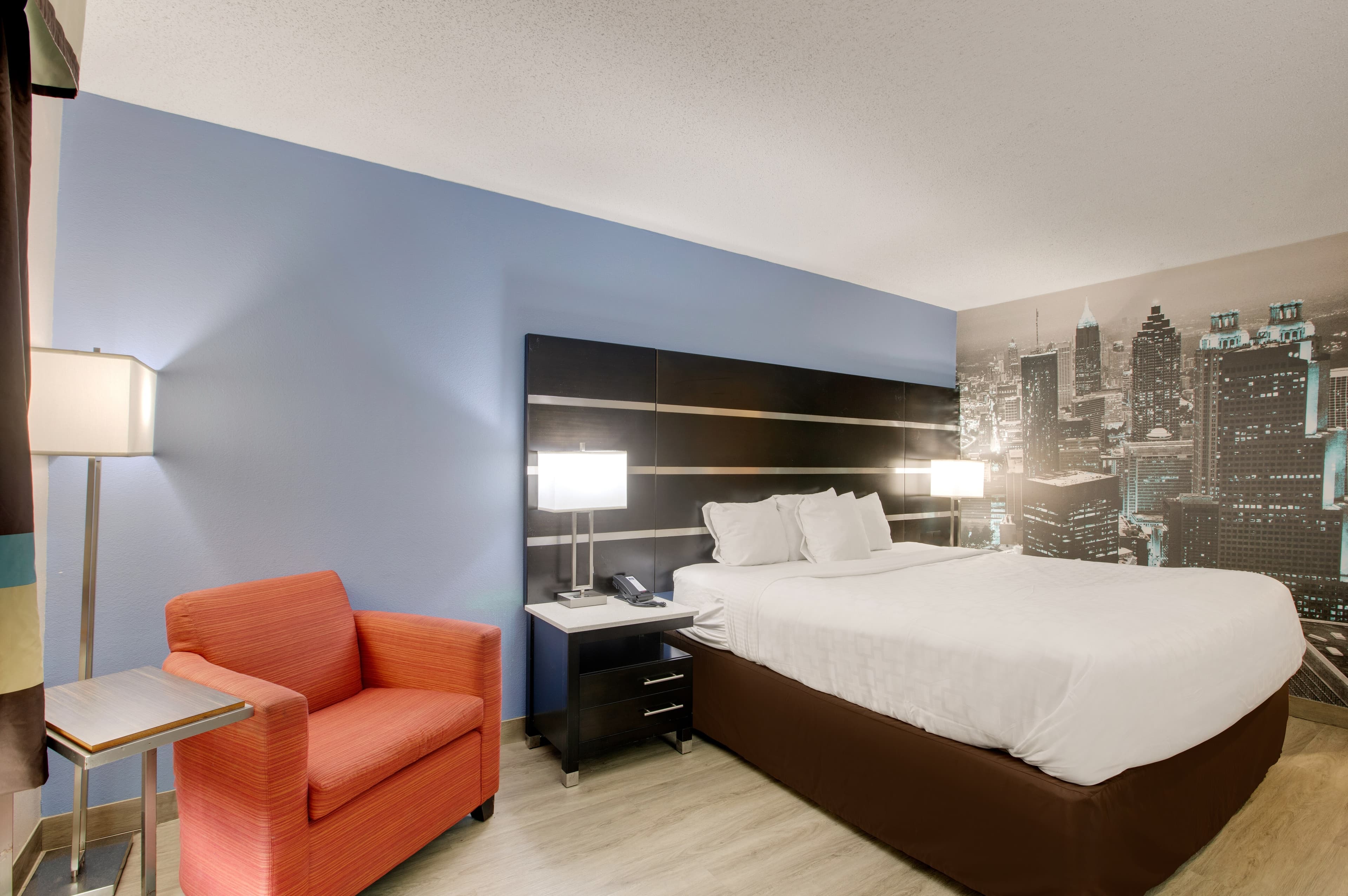 Clarion Pointe Atlanta Airport College Park - Image 5