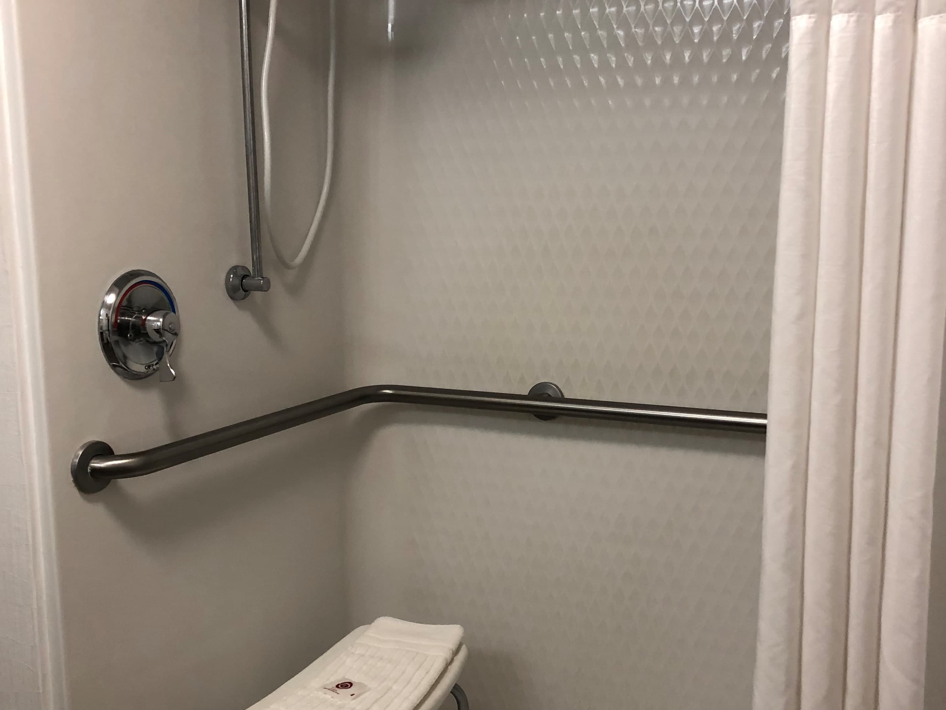 Comfort Inn Darien - North Brunswick — 6