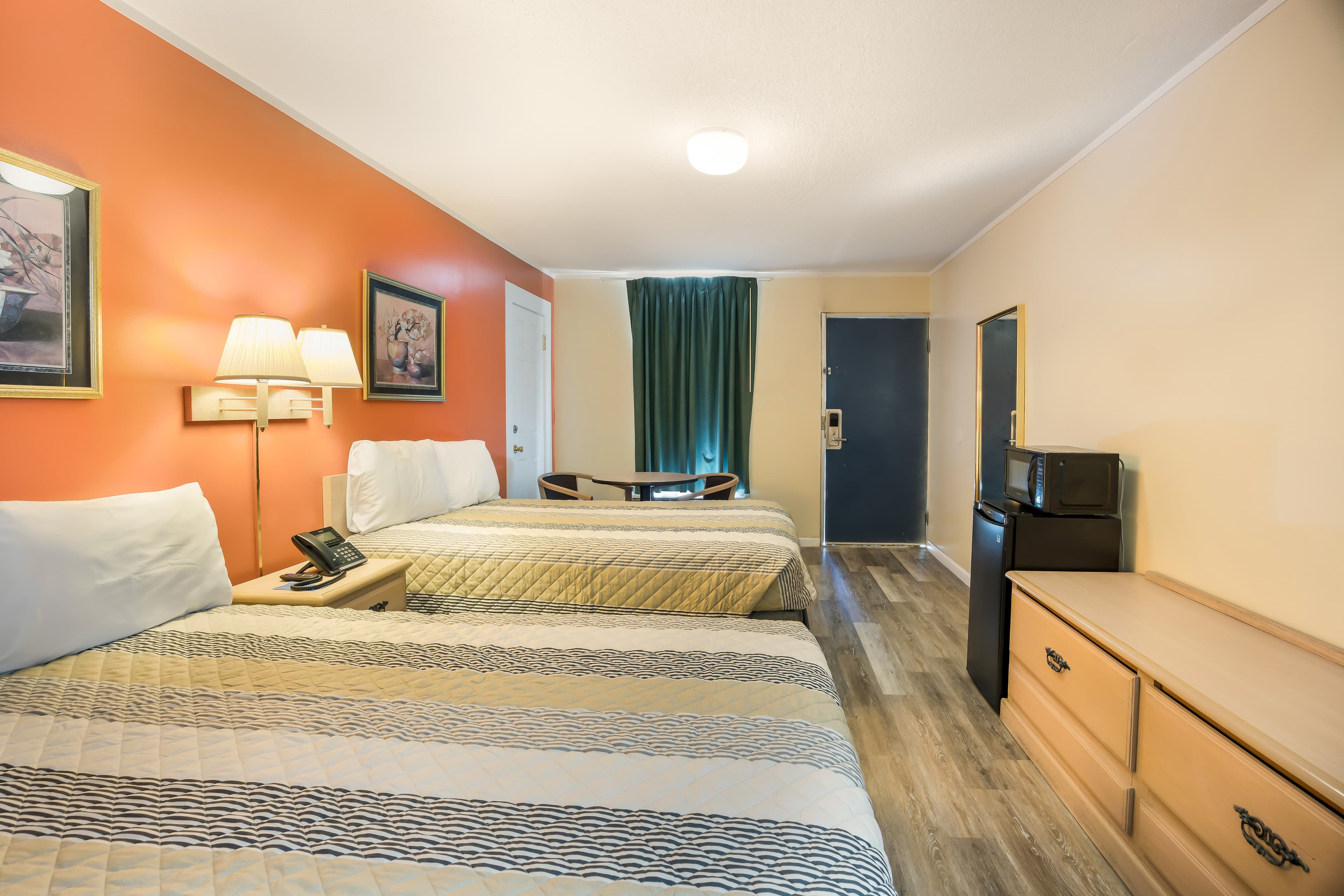 Rodeway Inn Cecil - Image 4