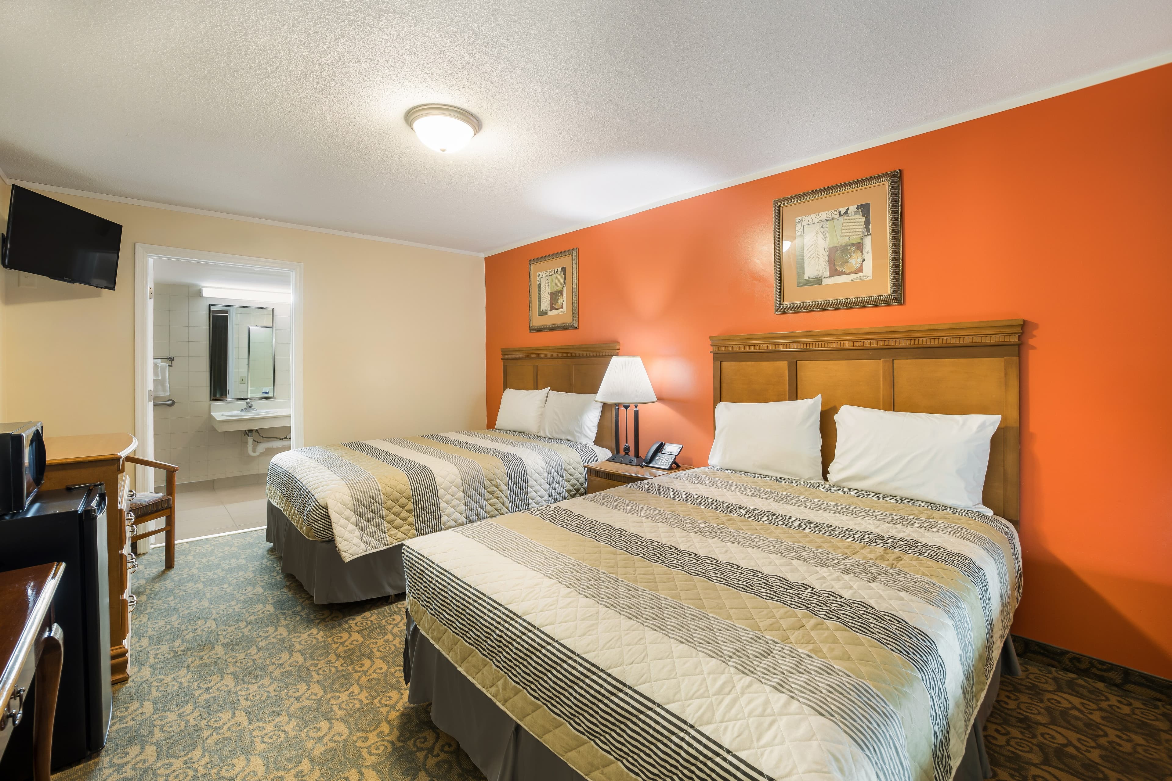 Rodeway Inn Cecil — 37