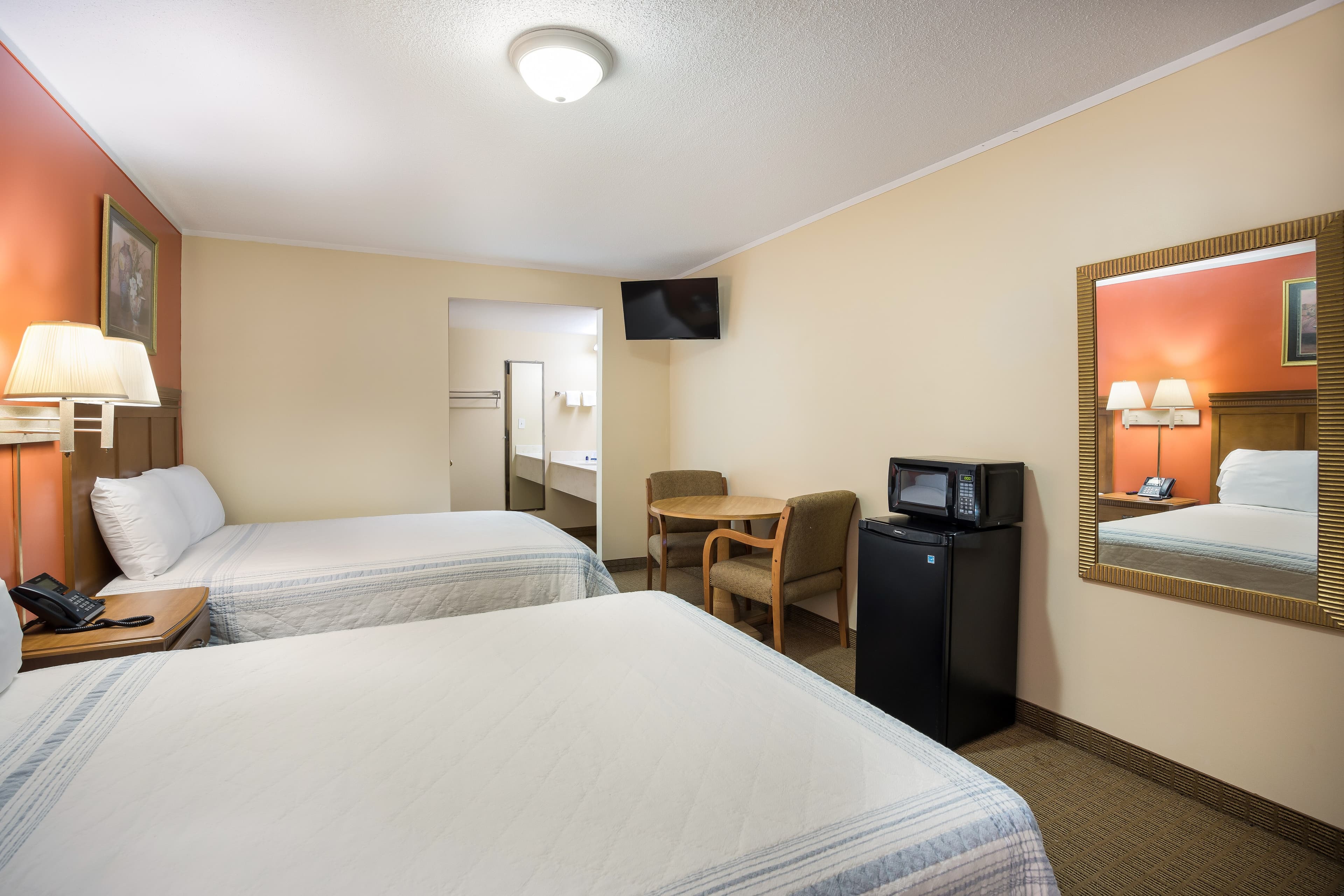 Rodeway Inn Cecil — 50