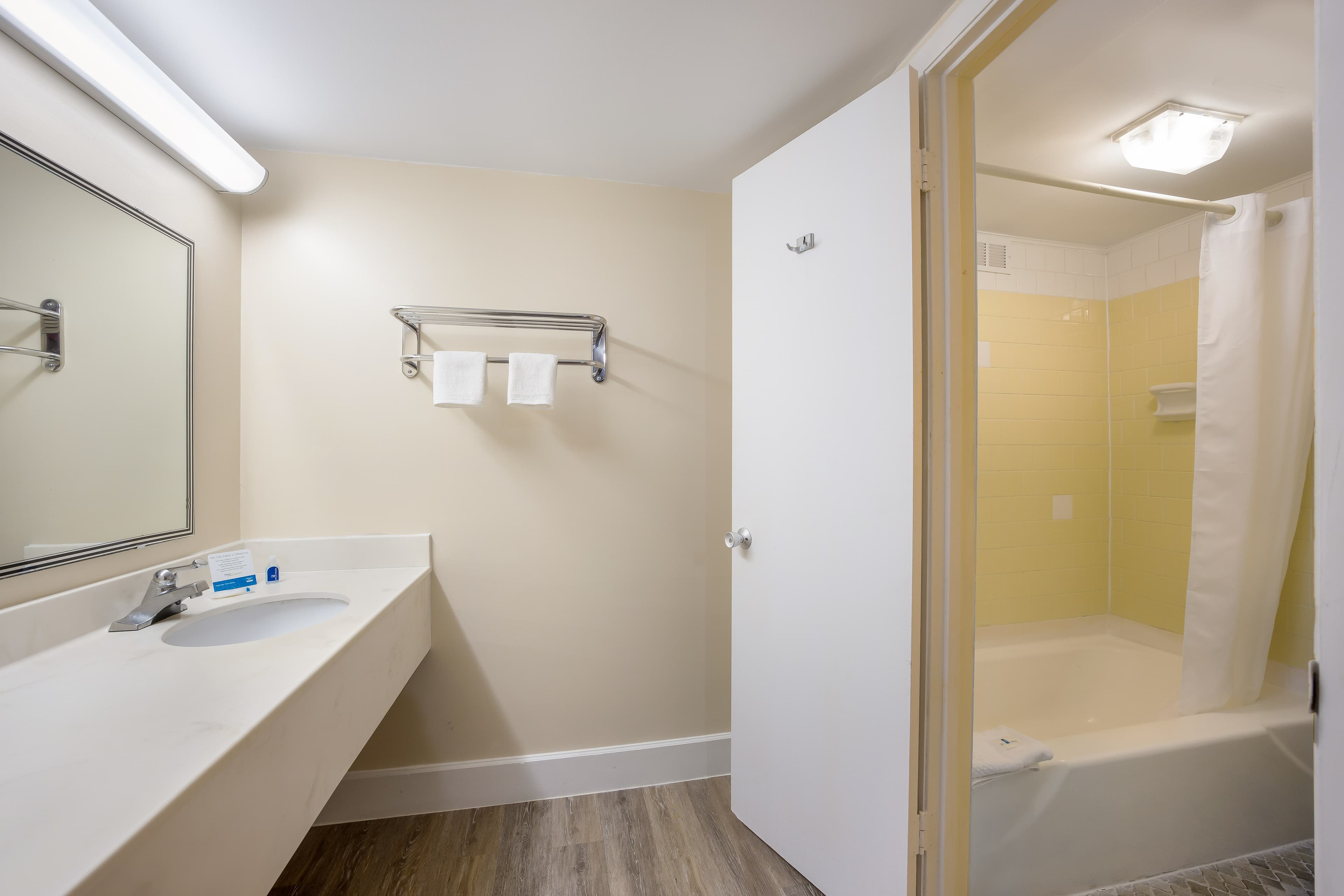 Rodeway Inn Cecil - Image 3