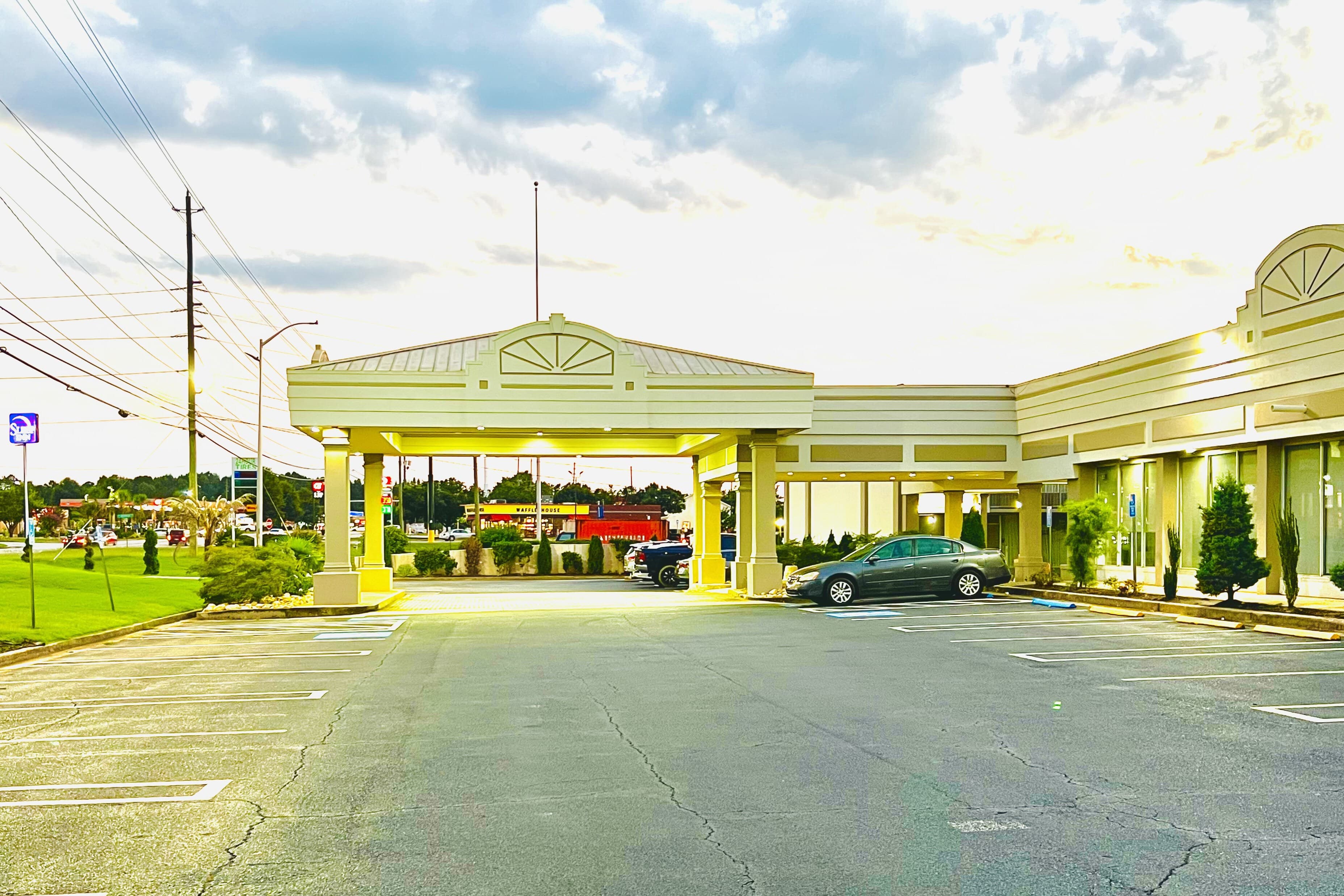 Suburban Studios McDonough South I-75 - Image 1