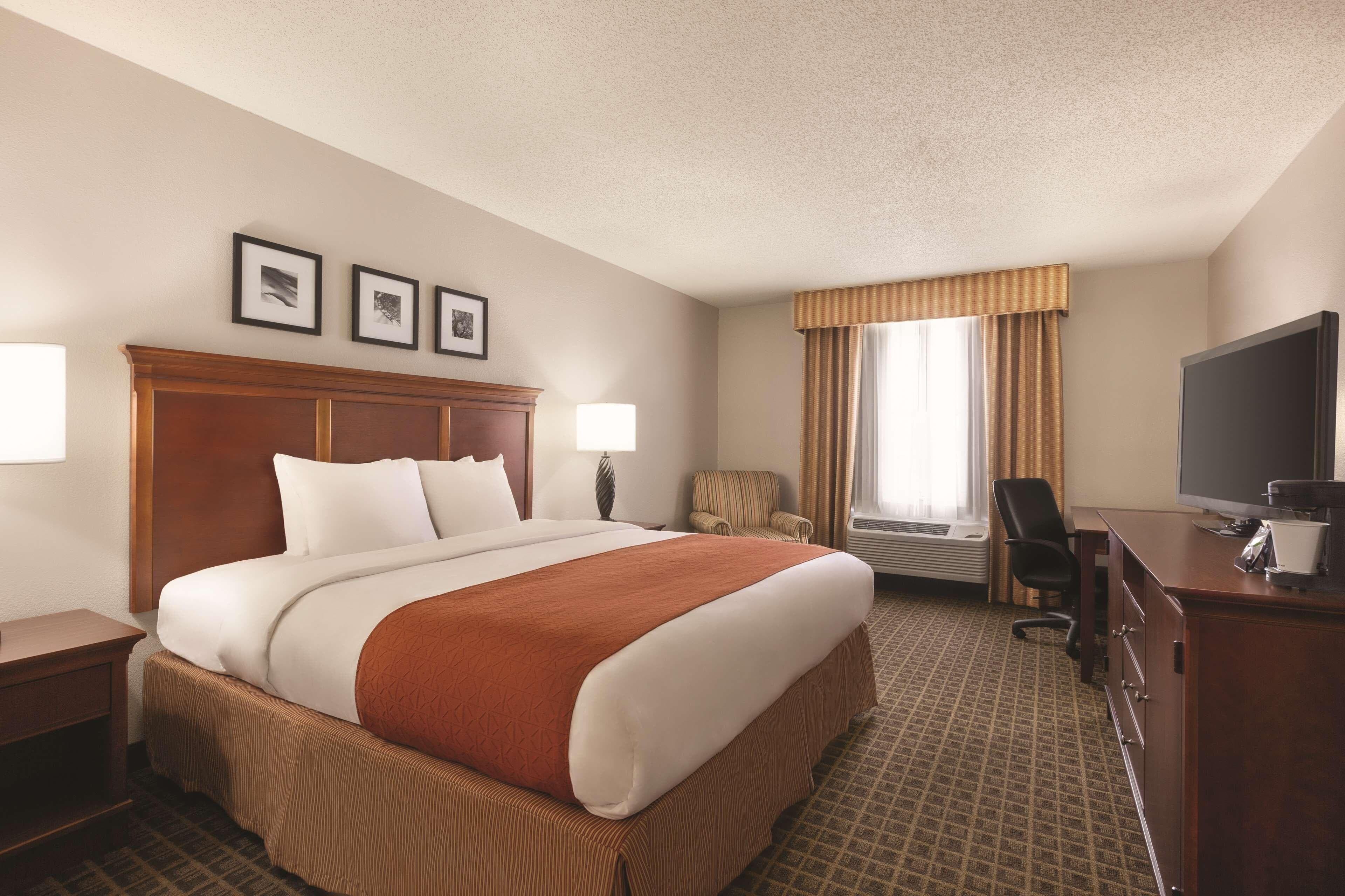 Country Inn & Suites by Radisson, Lawrenceville near Northside Hospital Gwinnett - Image 2