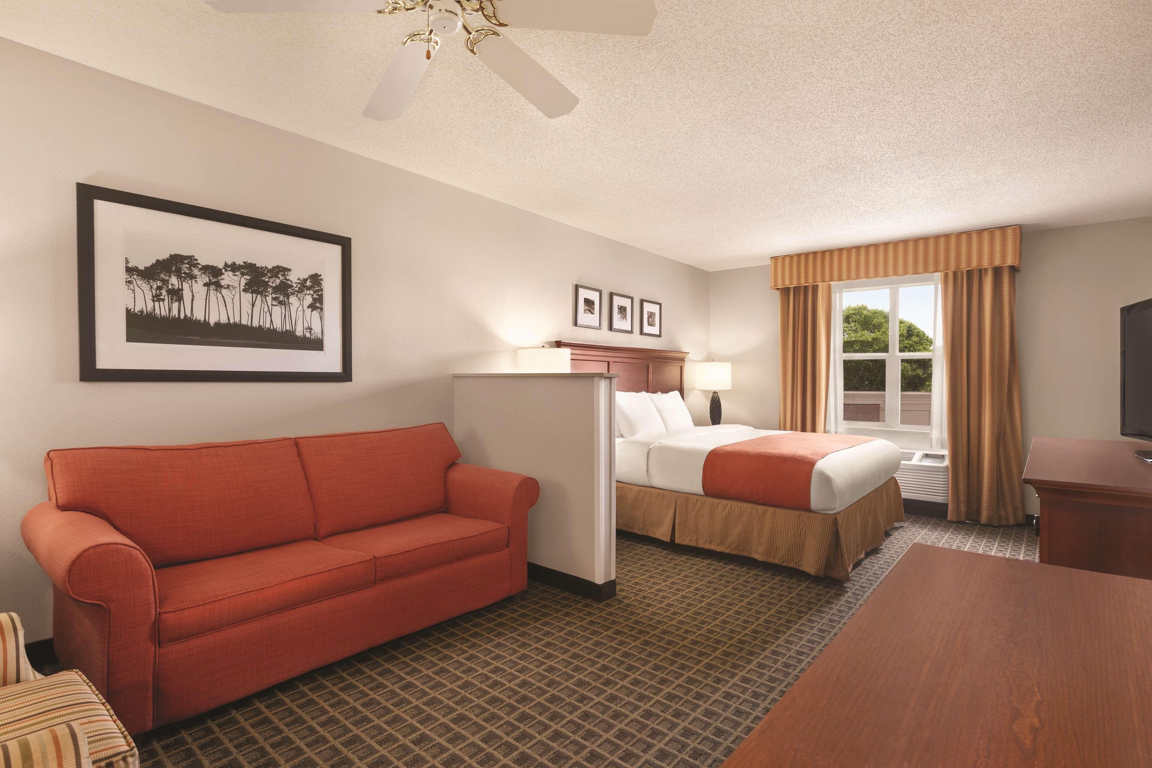 Country Inn & Suites by Radisson, Lawrenceville near Northside Hospital Gwinnett — 17