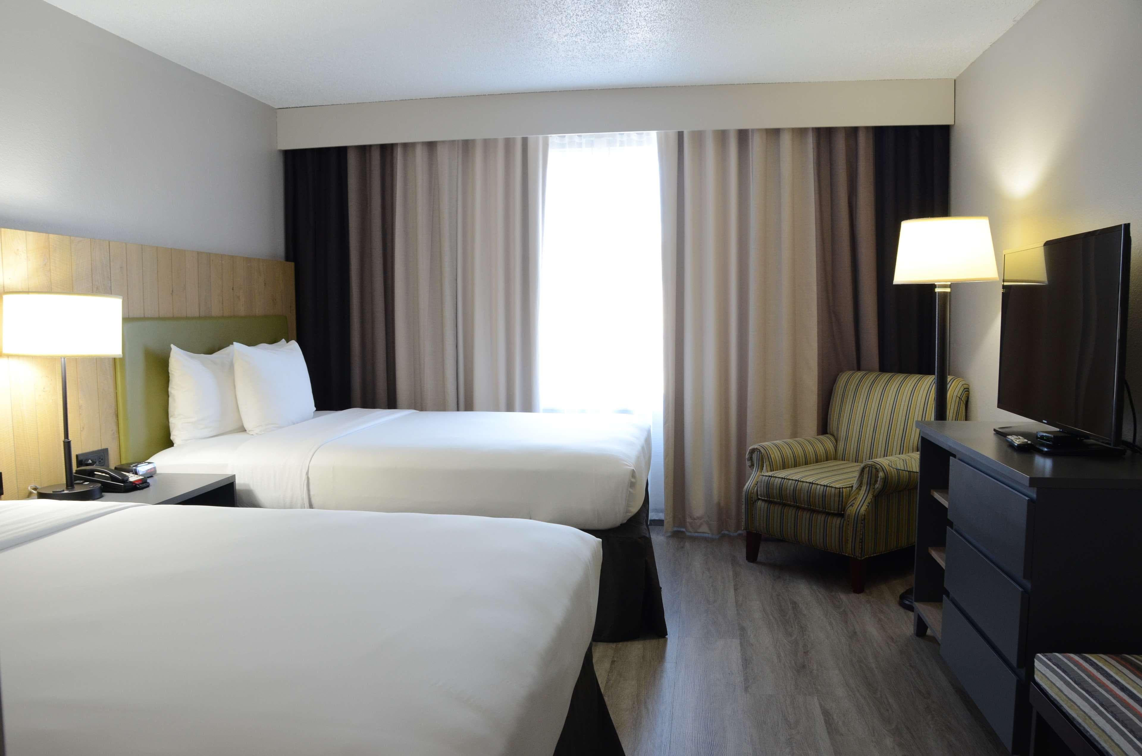 Country Inn & Suites by Radisson, Buford at Mall of Georgia, GA — 7