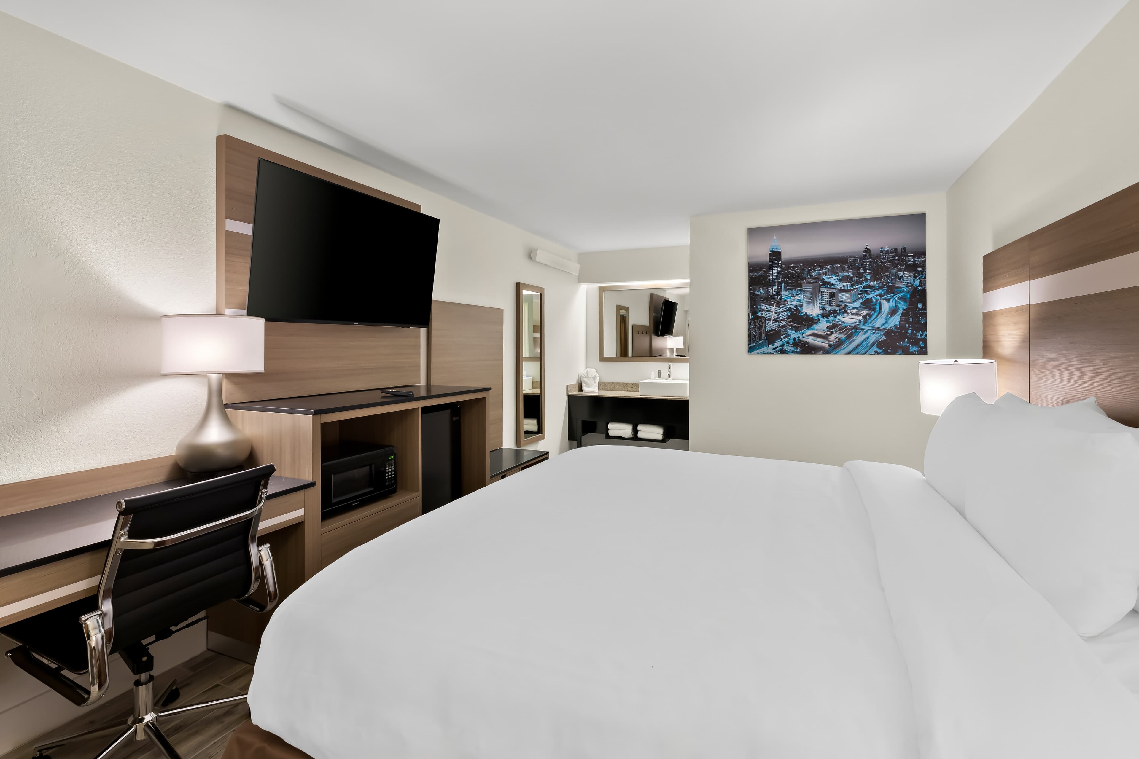 Clarion Pointe Kennesaw Town Center — 13