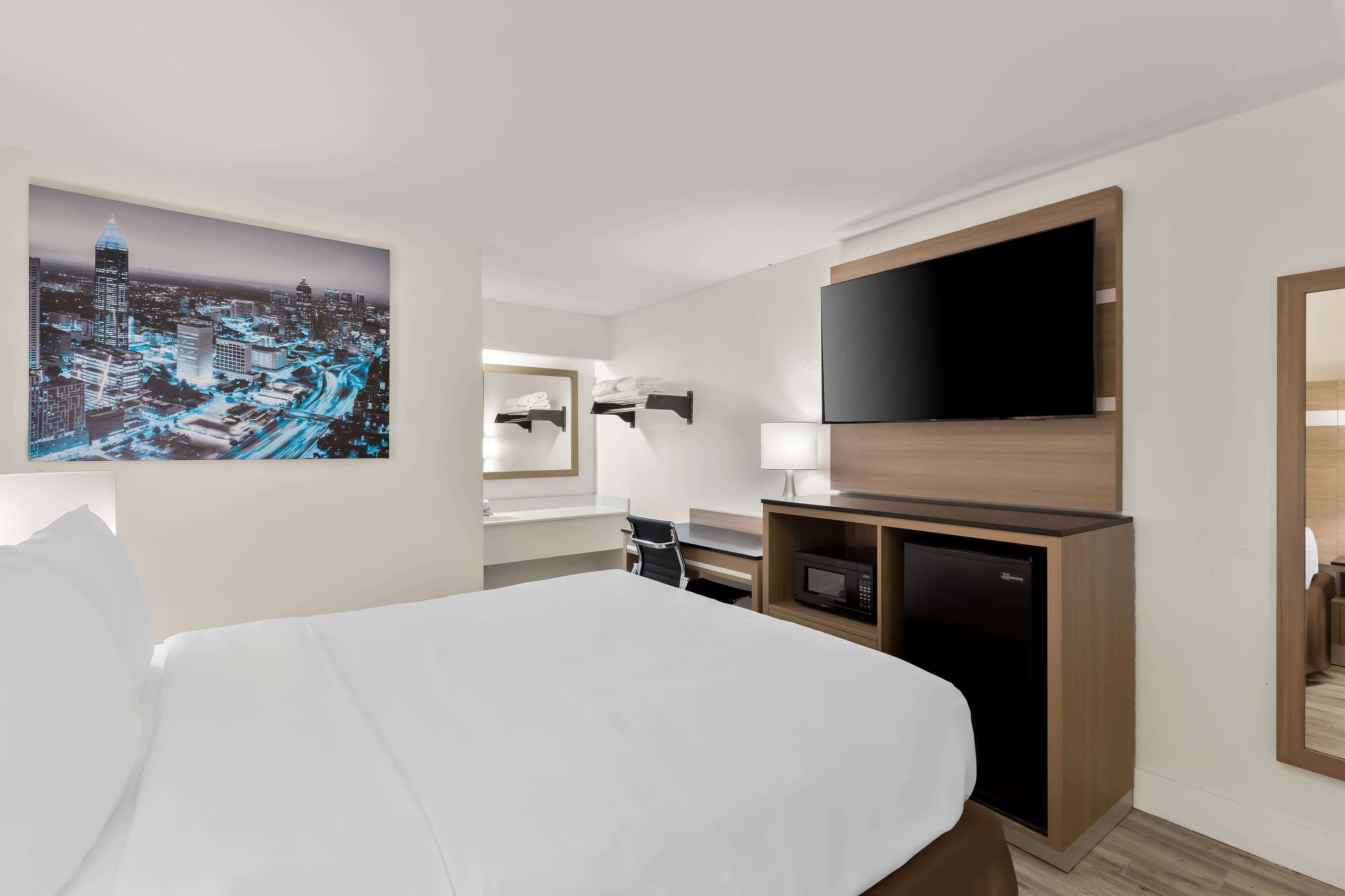 Clarion Pointe Kennesaw Town Center — 22