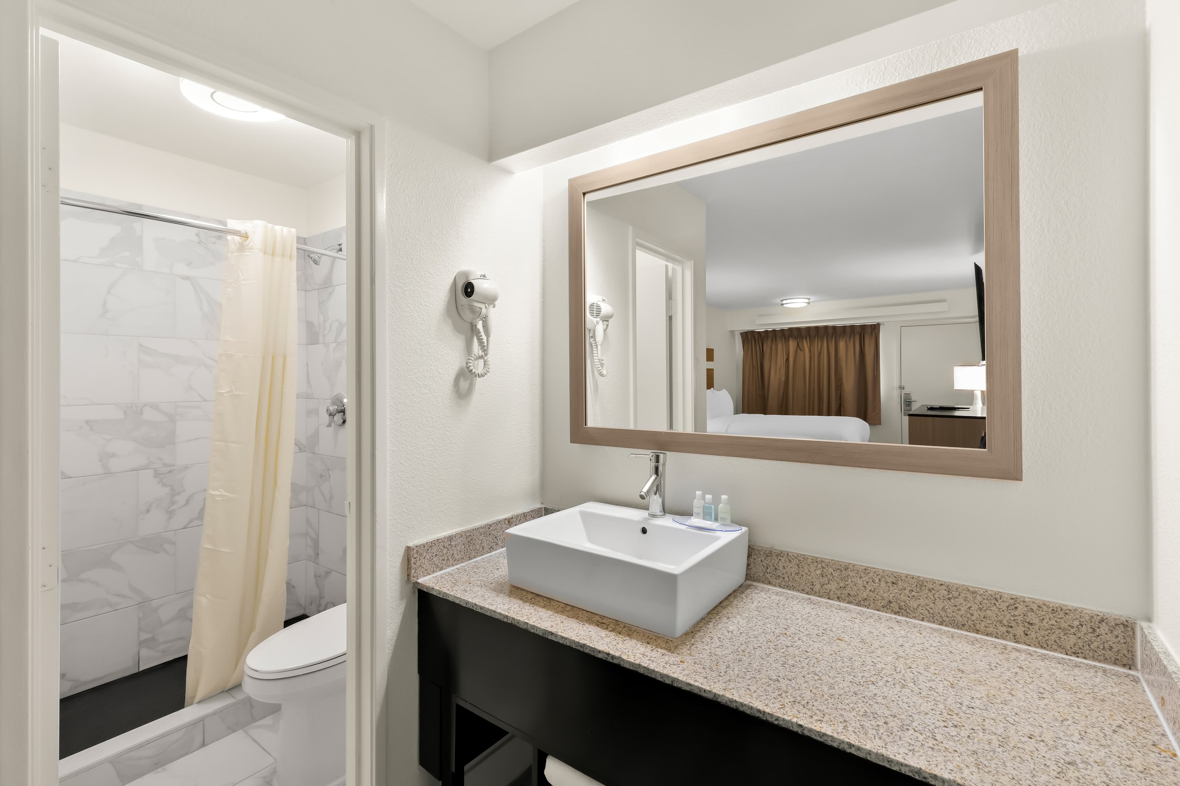 Clarion Pointe Kennesaw Town Center — 29