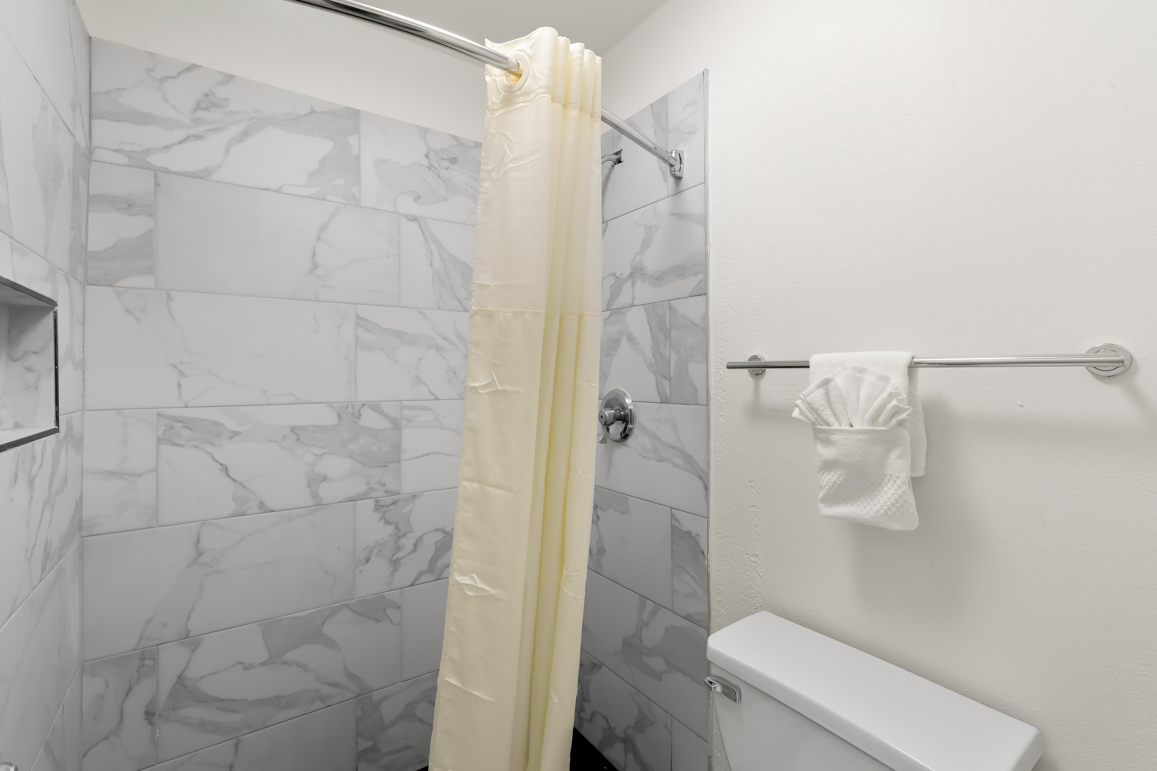 Clarion Pointe Kennesaw Town Center — 30