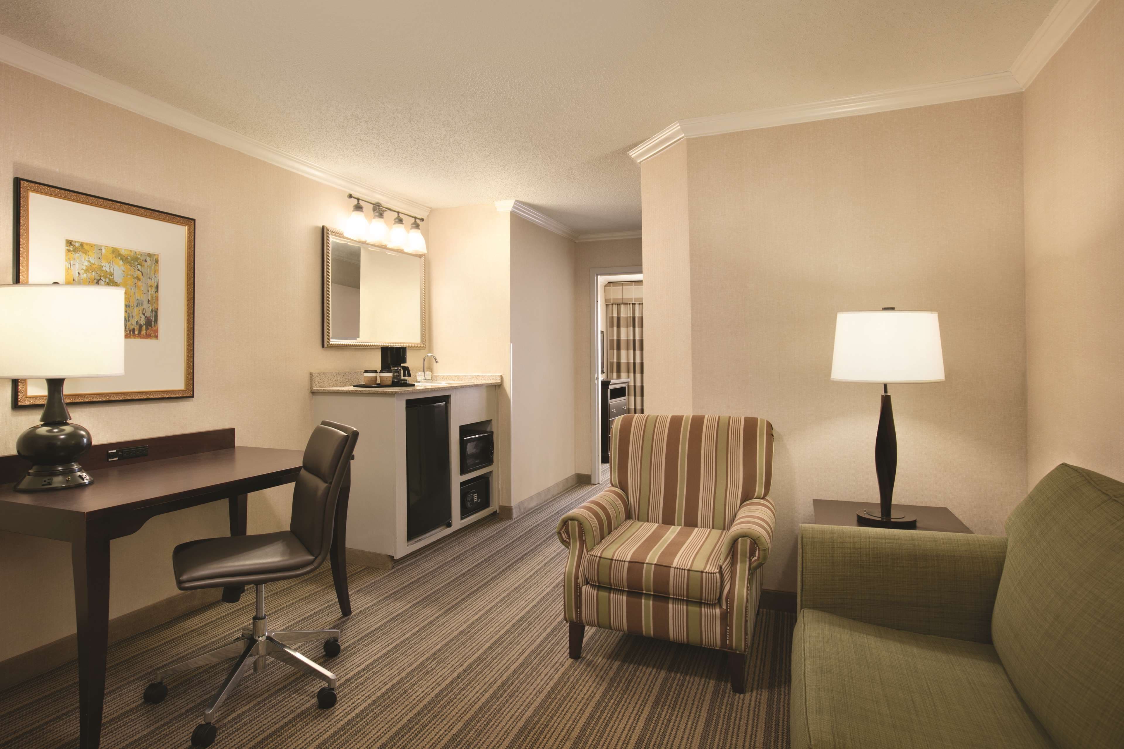 Country Inn & Suites By Radisson,  Atlanta Airport North, GA - Image 5