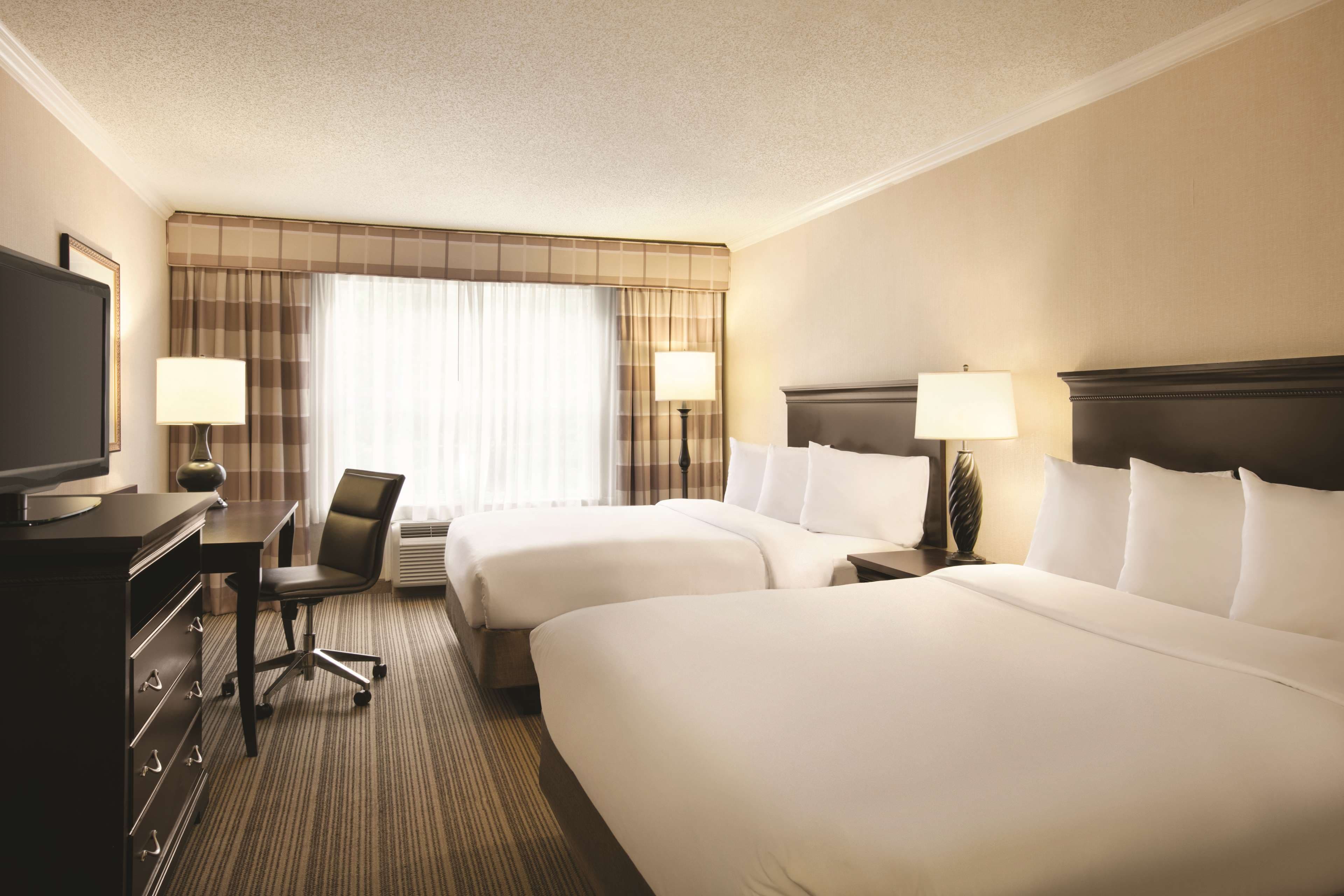 Country Inn & Suites By Radisson,  Atlanta Airport North, GA — 6