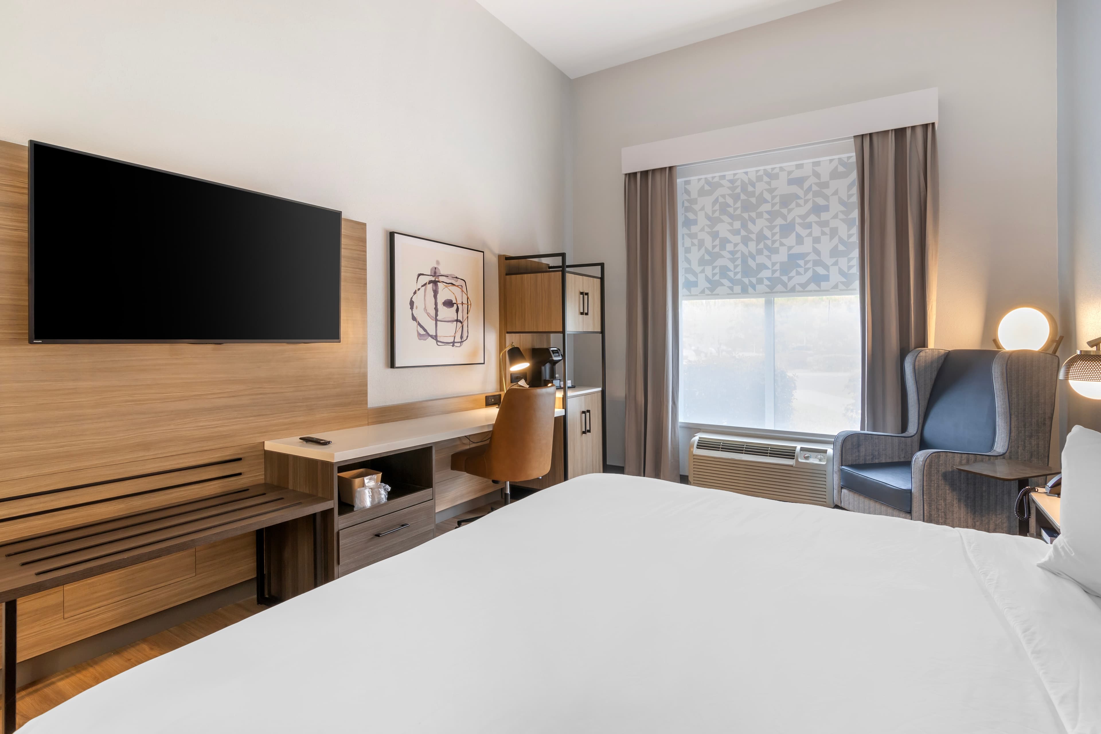 Country Inn & Suites By Radisson, Savannah Airport, GA - Image 2