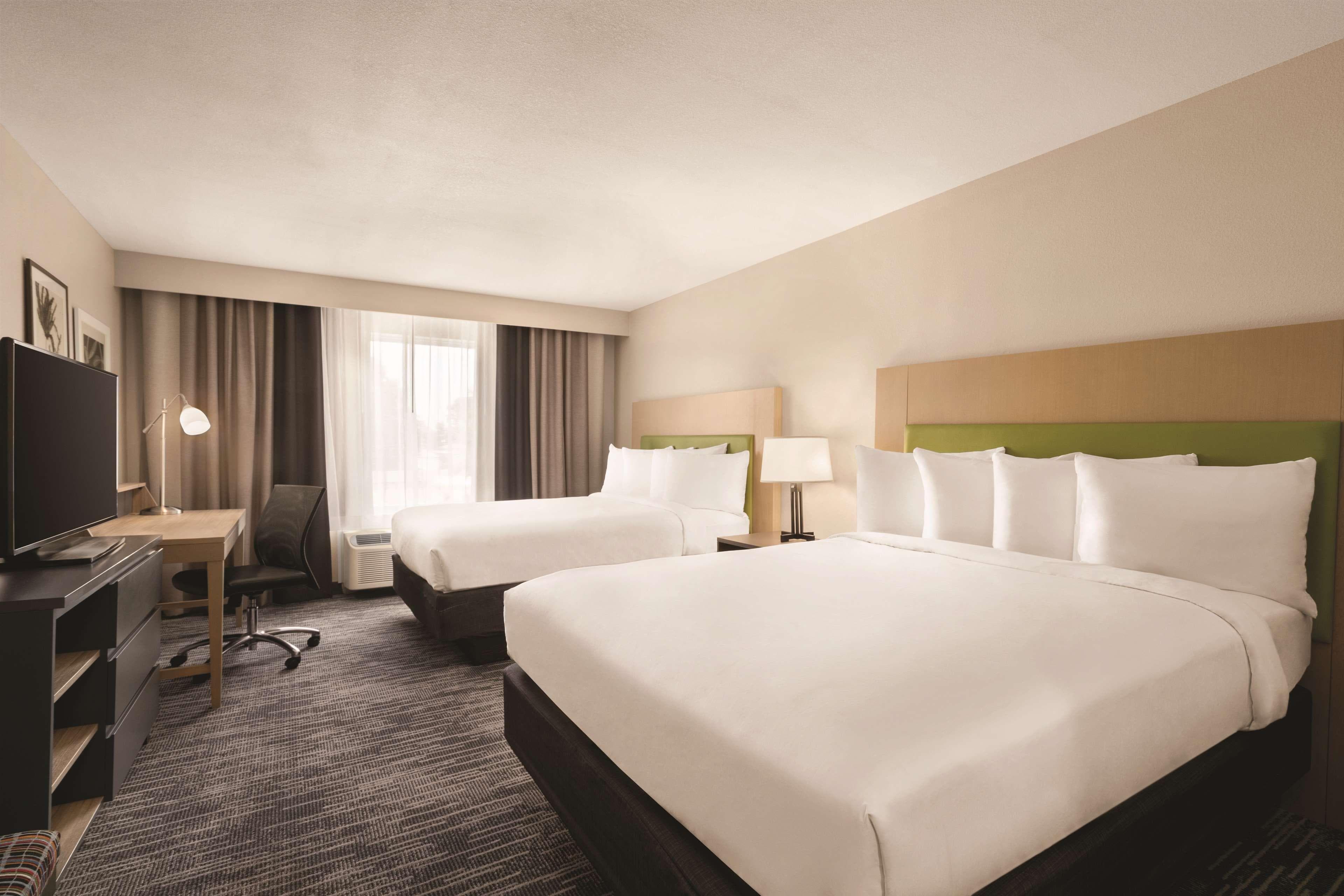 Country Inn & Suites by Radisson, Savannah Midtown, GA - Image 5