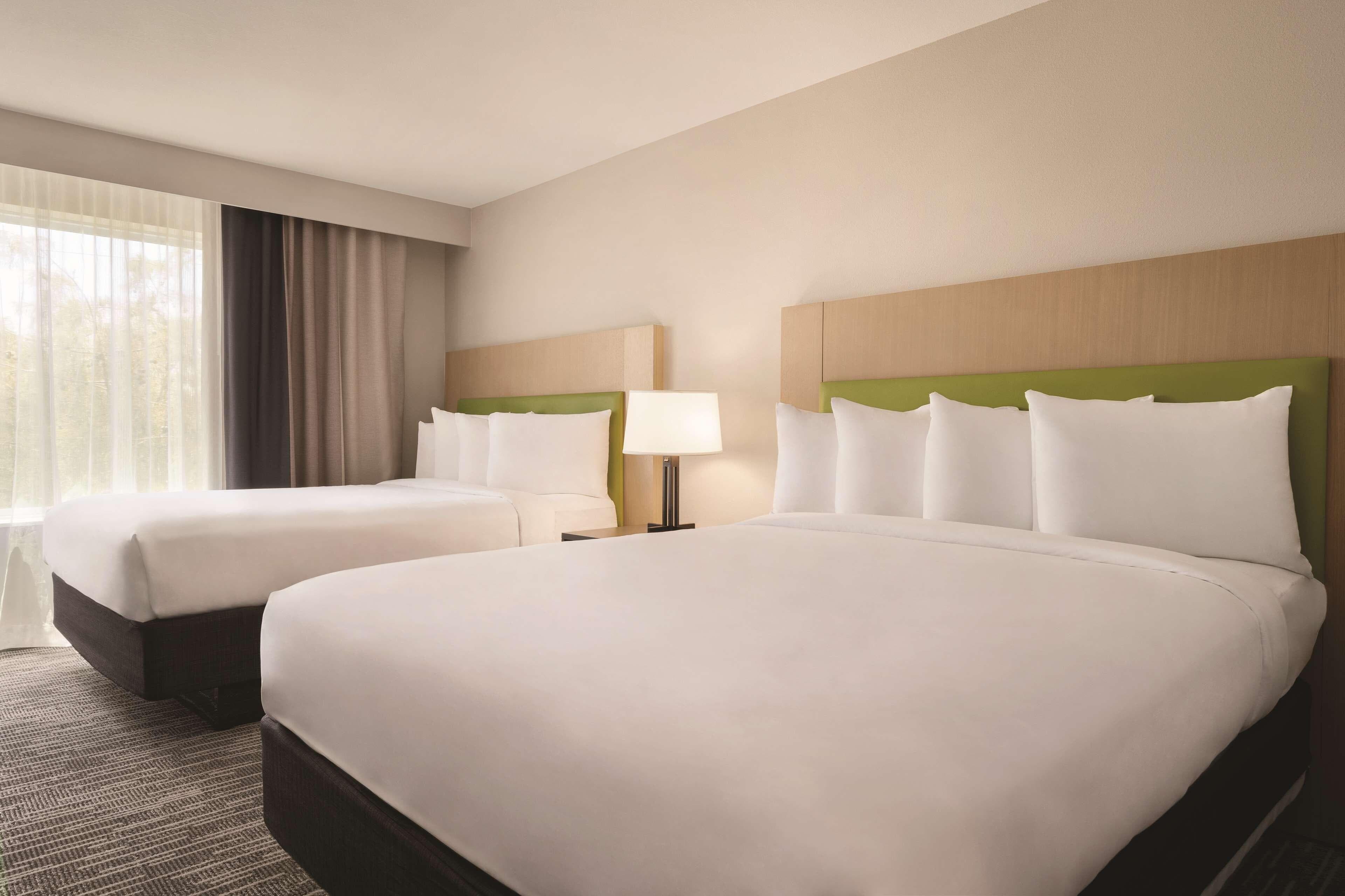 Country Inn & Suites by Radisson, Savannah Midtown, GA — 6