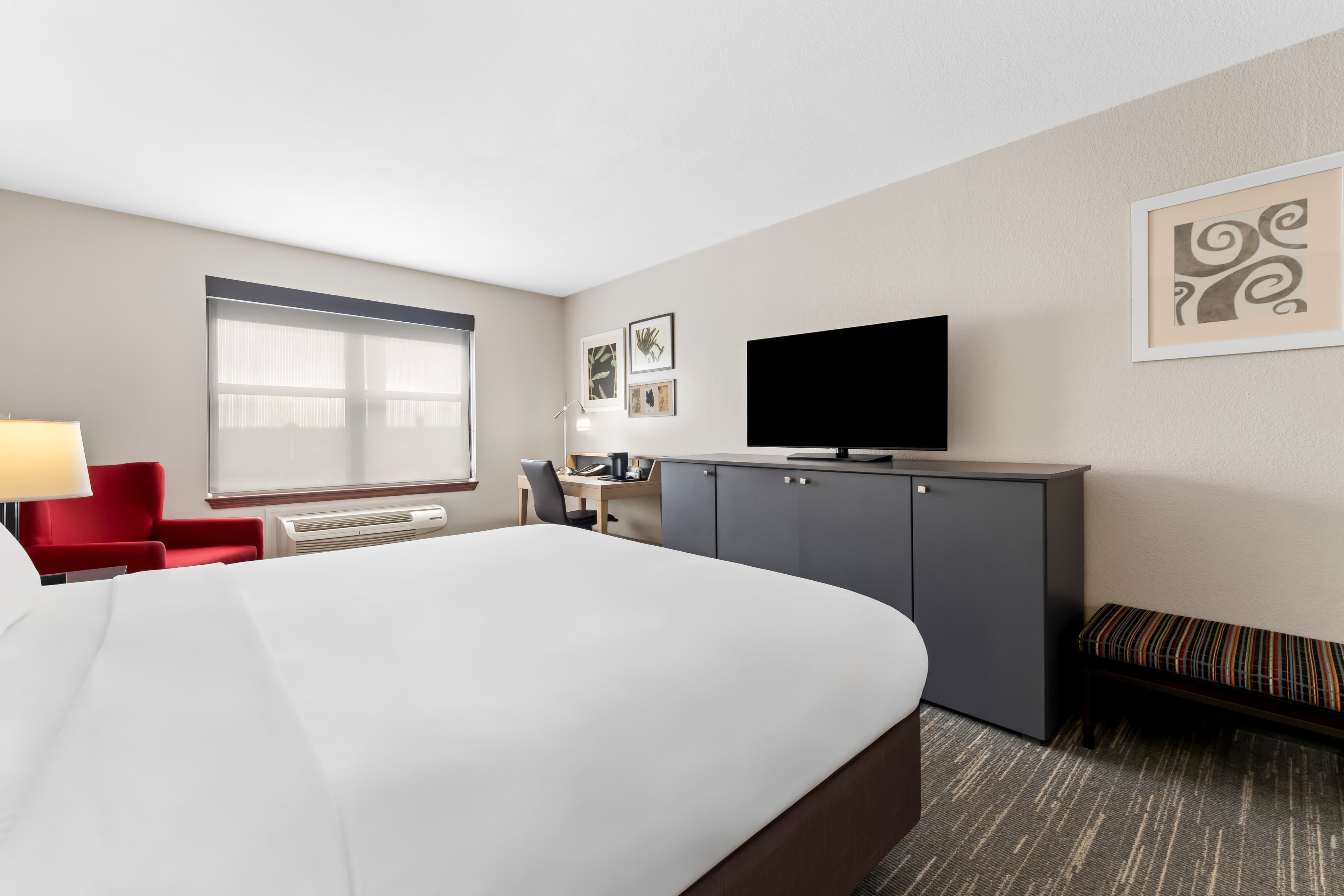 Country Inn & Suites by Radisson, Macon North, GA - Image 3