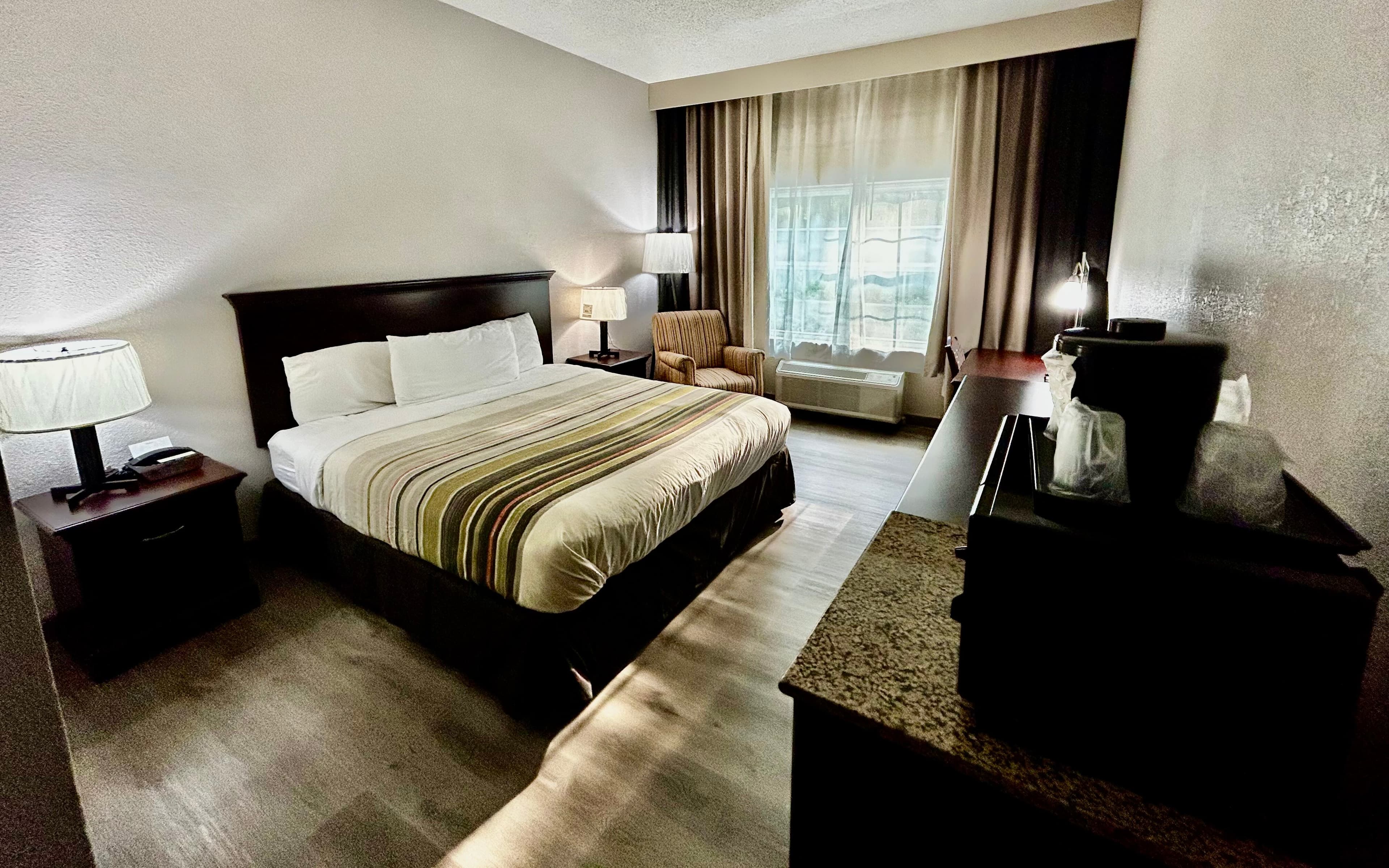 Country Inn & Suites by Radisson, Columbus, GA - Image 3