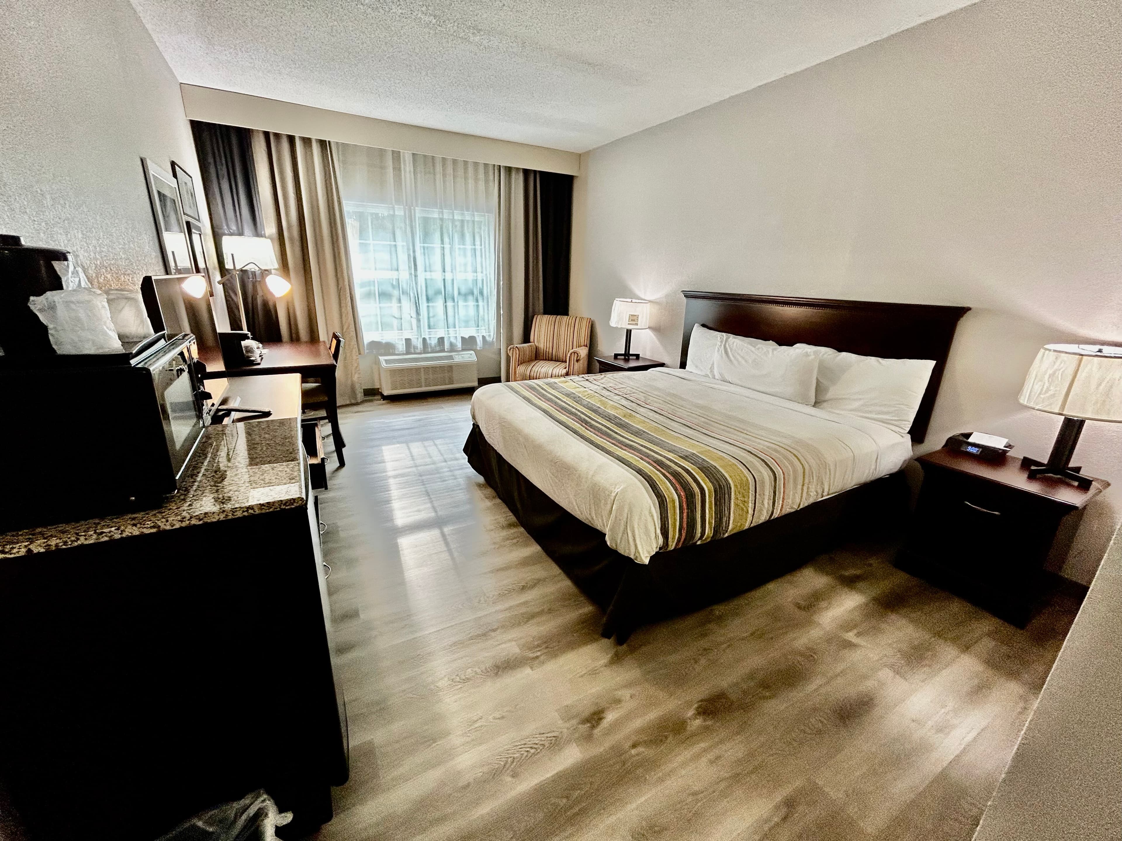 Country Inn & Suites by Radisson, Columbus, GA — 9